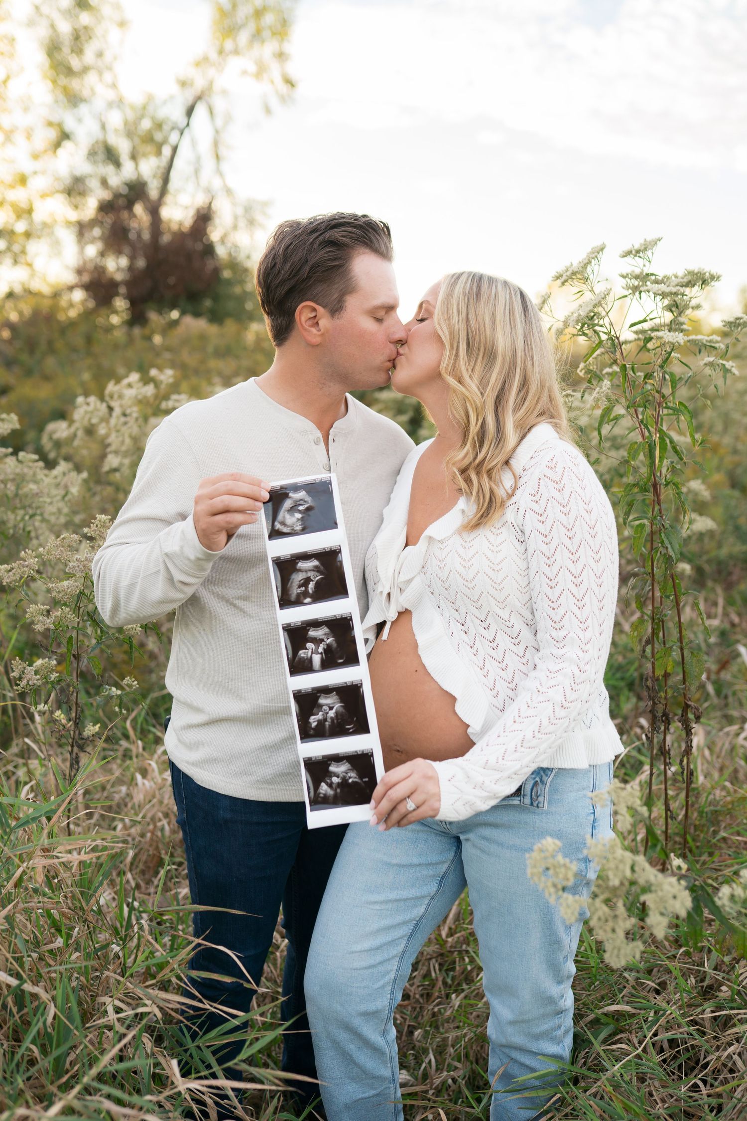 Northwest Indiana Outdoor Maternity Session
