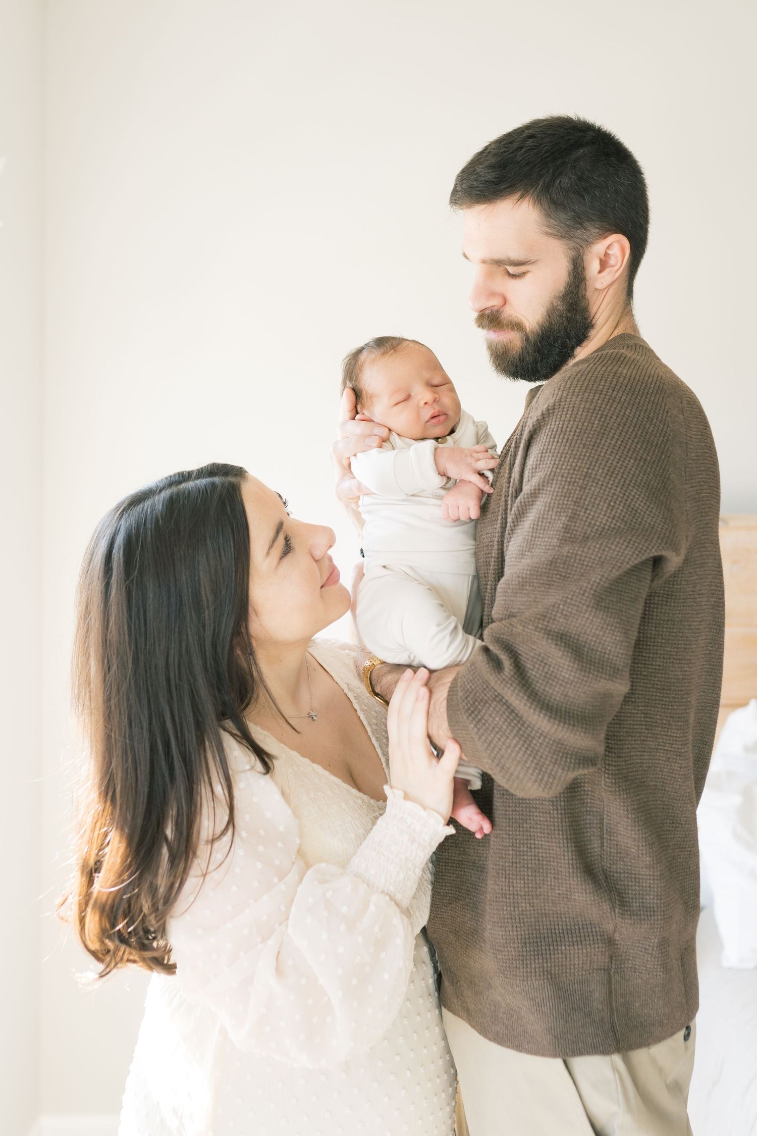 At-home newborn photography for Chicago families seeking natural, heartfelt portraits.