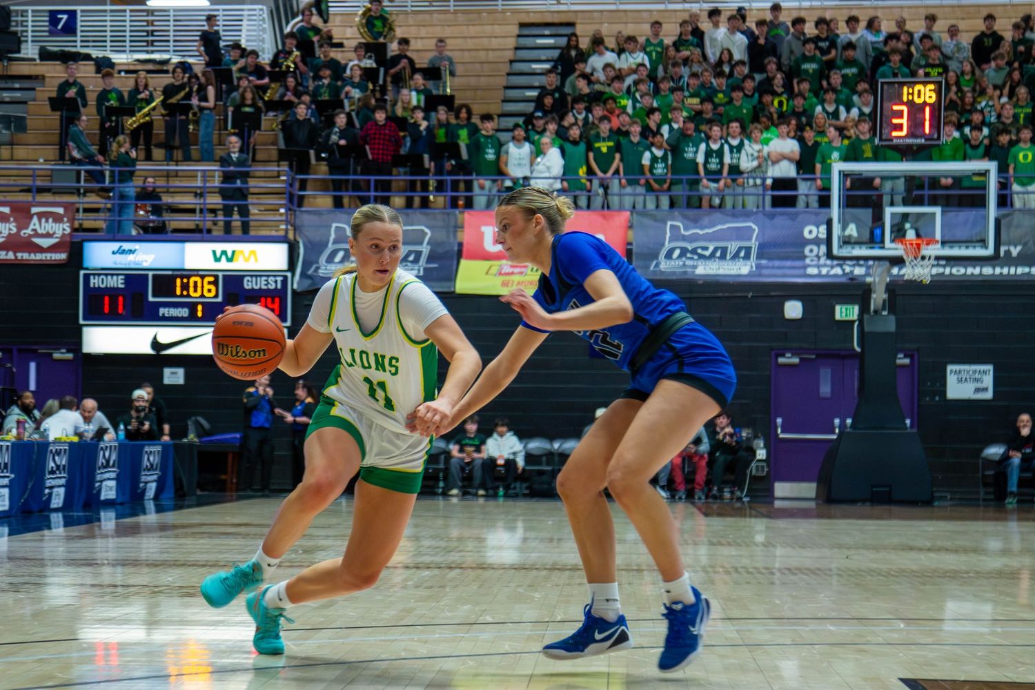 West Linn Lions Varsity Girls Basketball game photographed by Miles Butler Photography