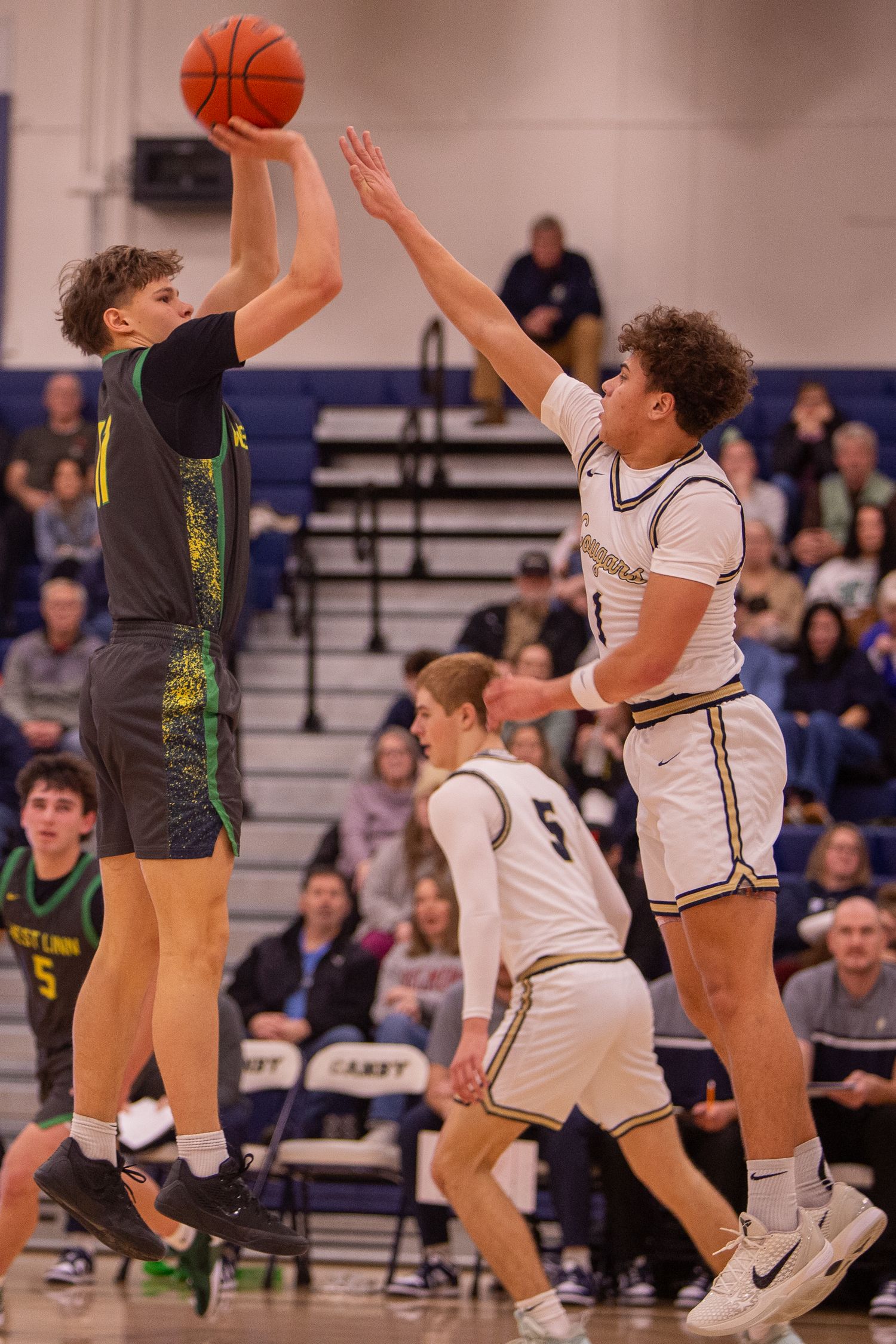 West Linn Lions Varsity Boys Basketball game photographed by Miles Butler Photography