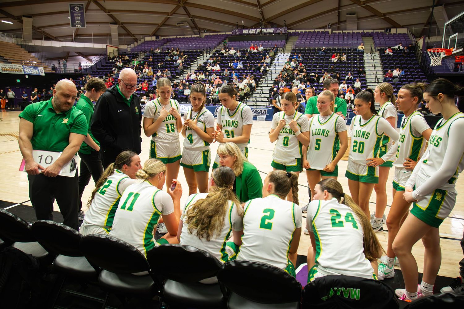 West Linn Lions Varsity Girls Basketball game photographed by Miles Butler Photography
