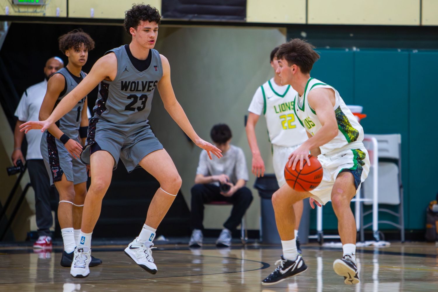 West Linn Lions Varsity Boys Basketball game photographed by Miles Butler Photography