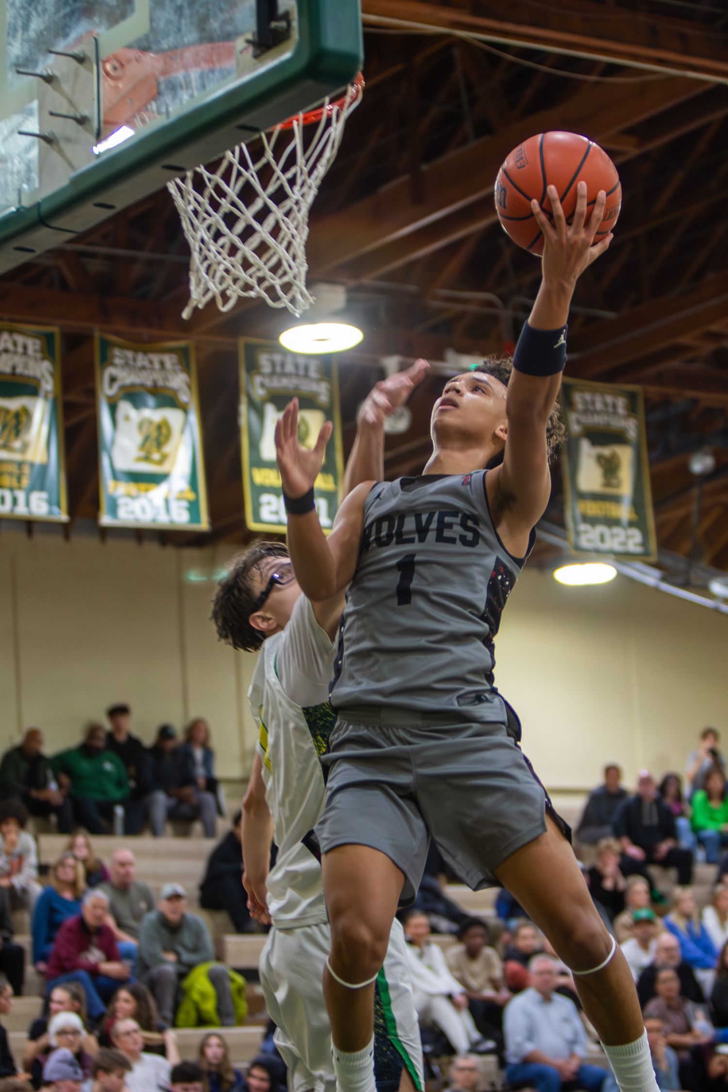 West Linn Lions Varsity Boys Basketball game photographed by Miles Butler Photography