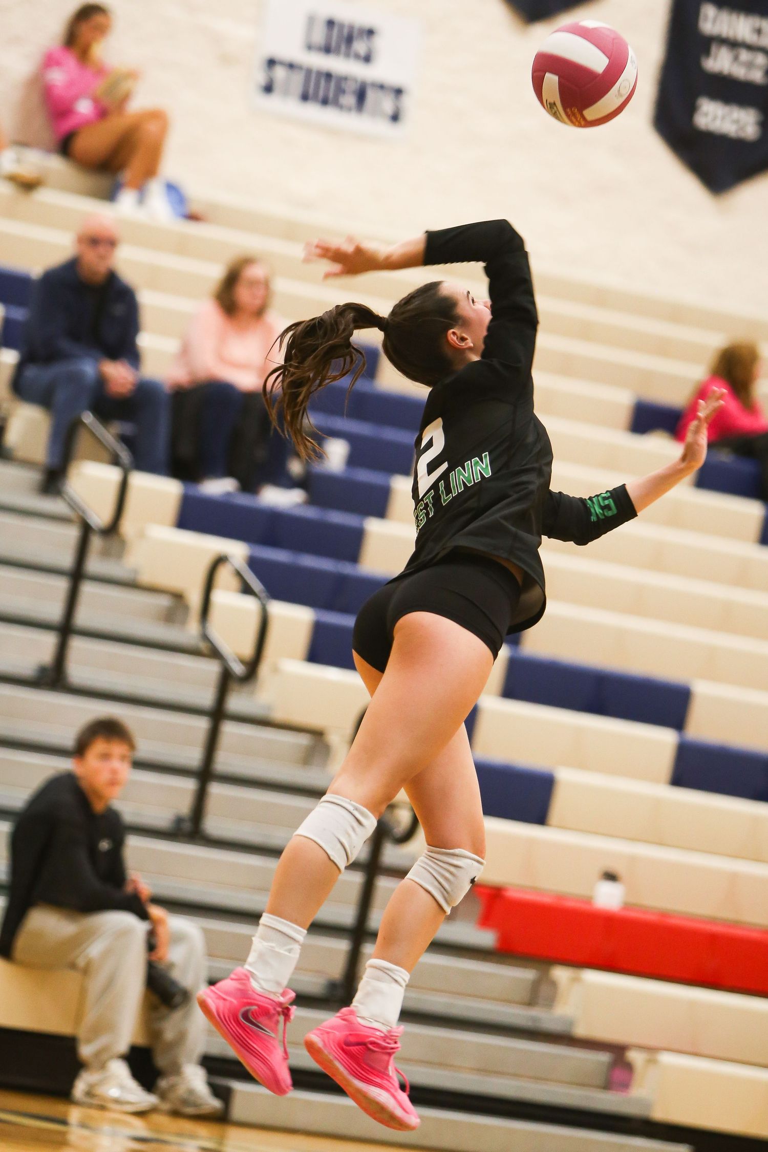 West Linn Lions Varsity Volleyball game photographed by Miles Butler Photography