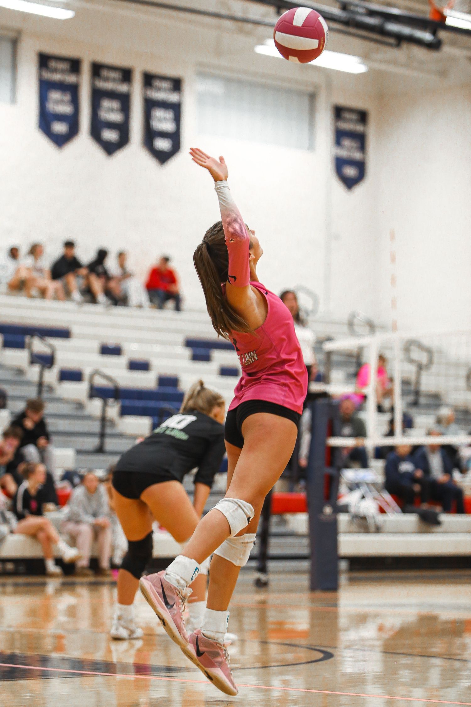 West Linn Lions Varsity Volleyball game photographed by Miles Butler Photography