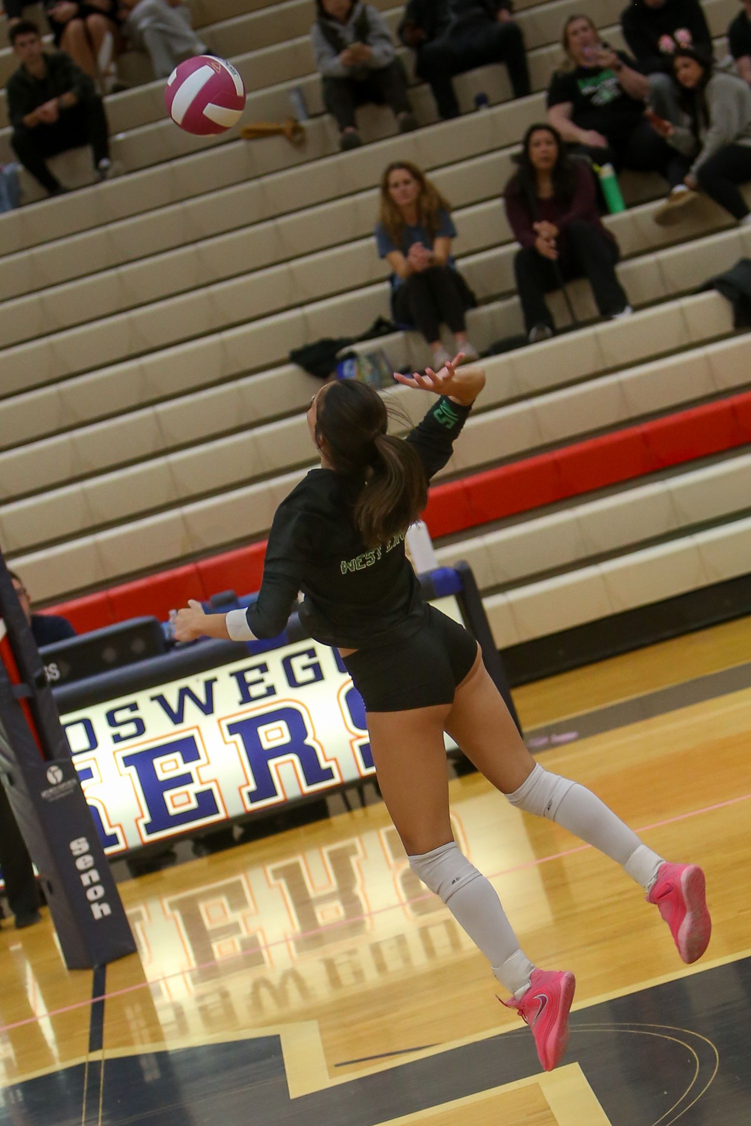 West Linn Lions Varsity Volleyball game photographed by Miles Butler Photography