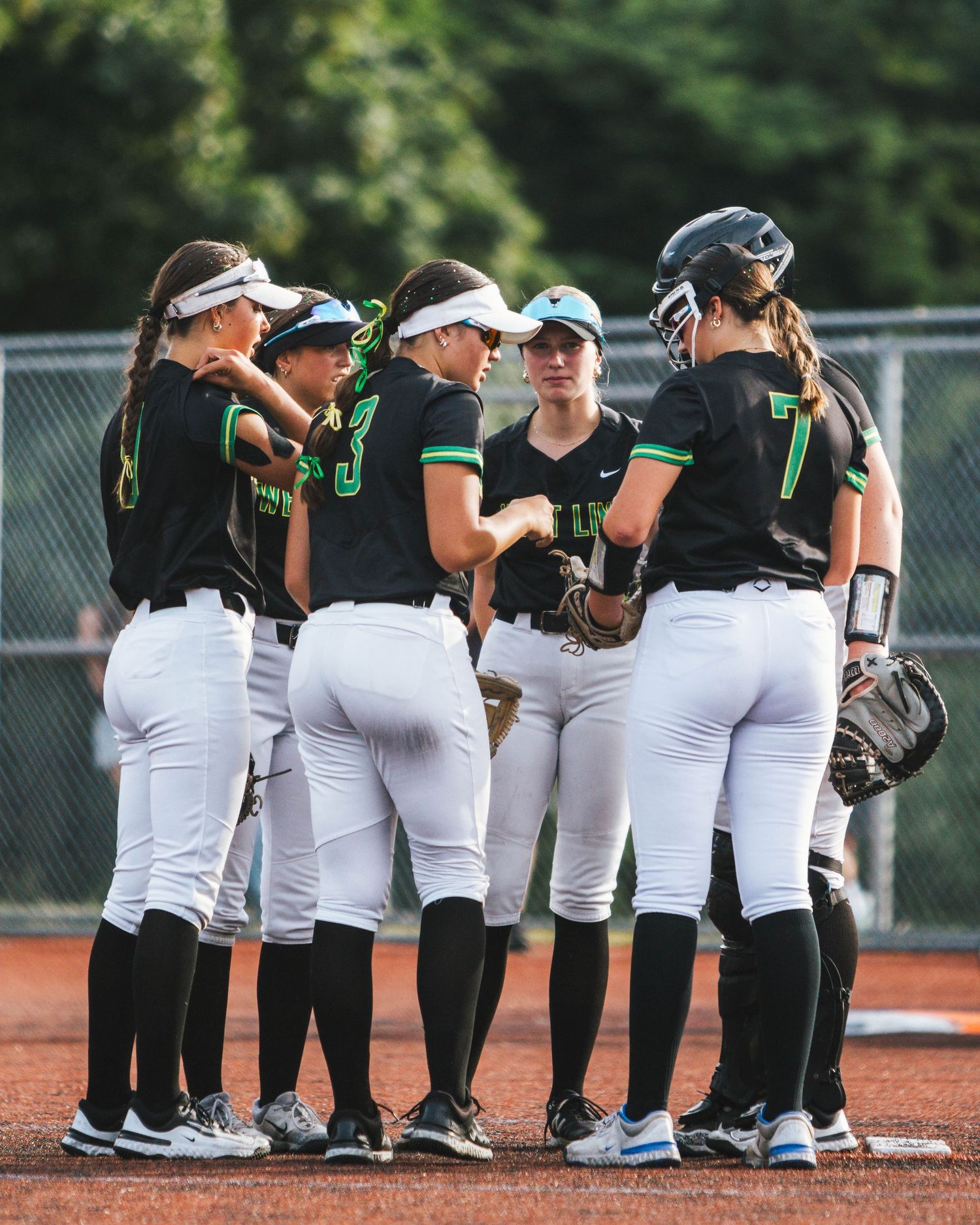 West Linn Softball Photographed by Miles Butler Photography
