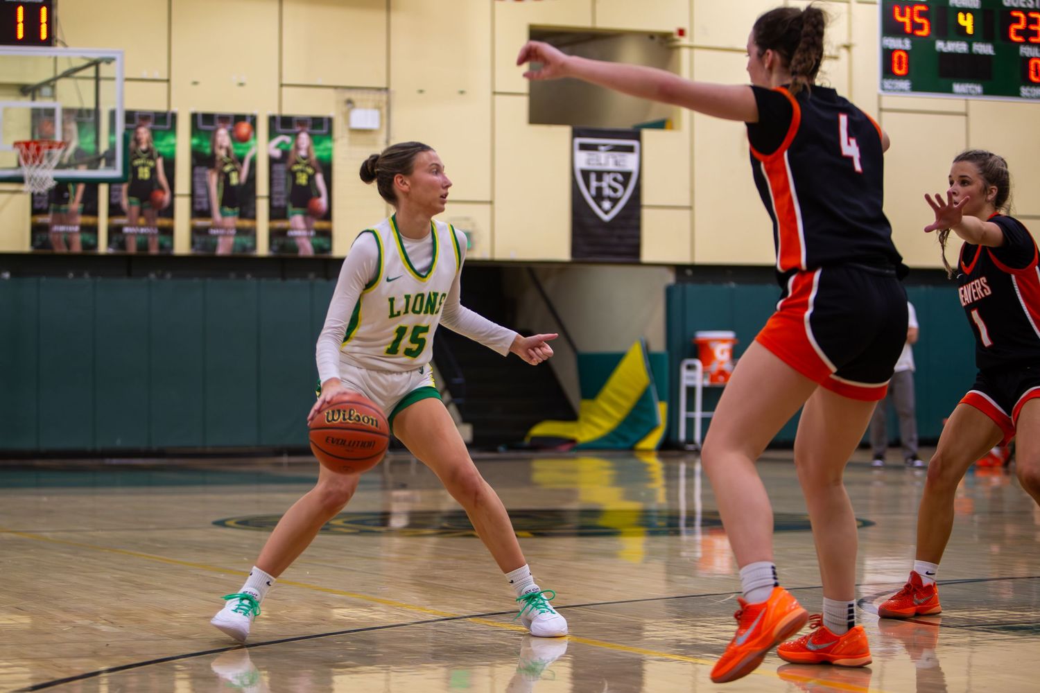 West Linn Lions Varsity Girls Basketball game photographed by Miles Butler Photography