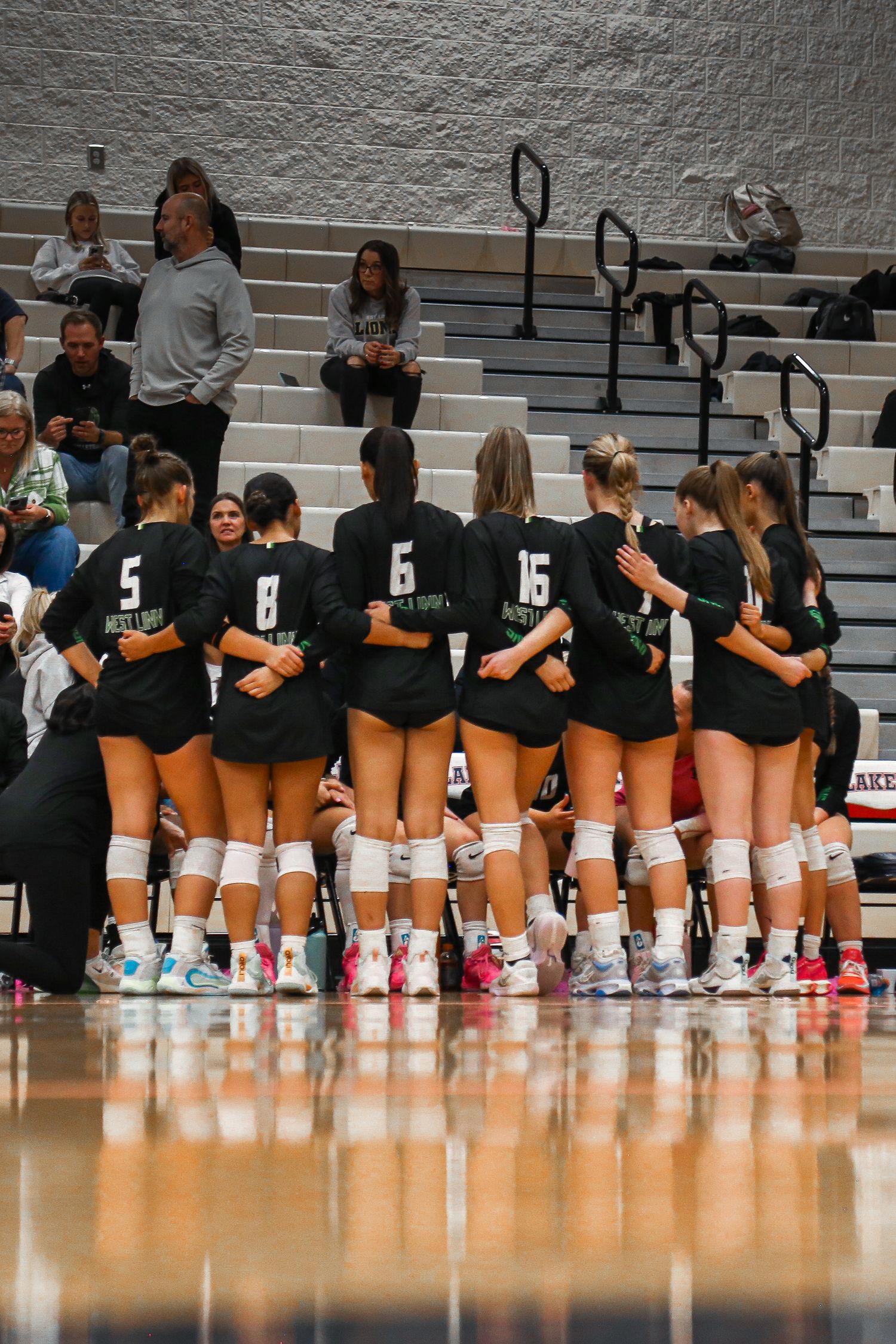 West Linn Lions Varsity Volleyball game photographed by Miles Butler Photography