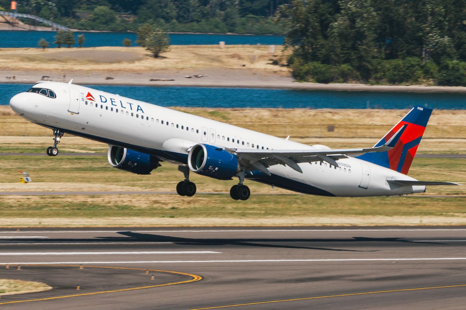 Aviation Photography by Miles Butler