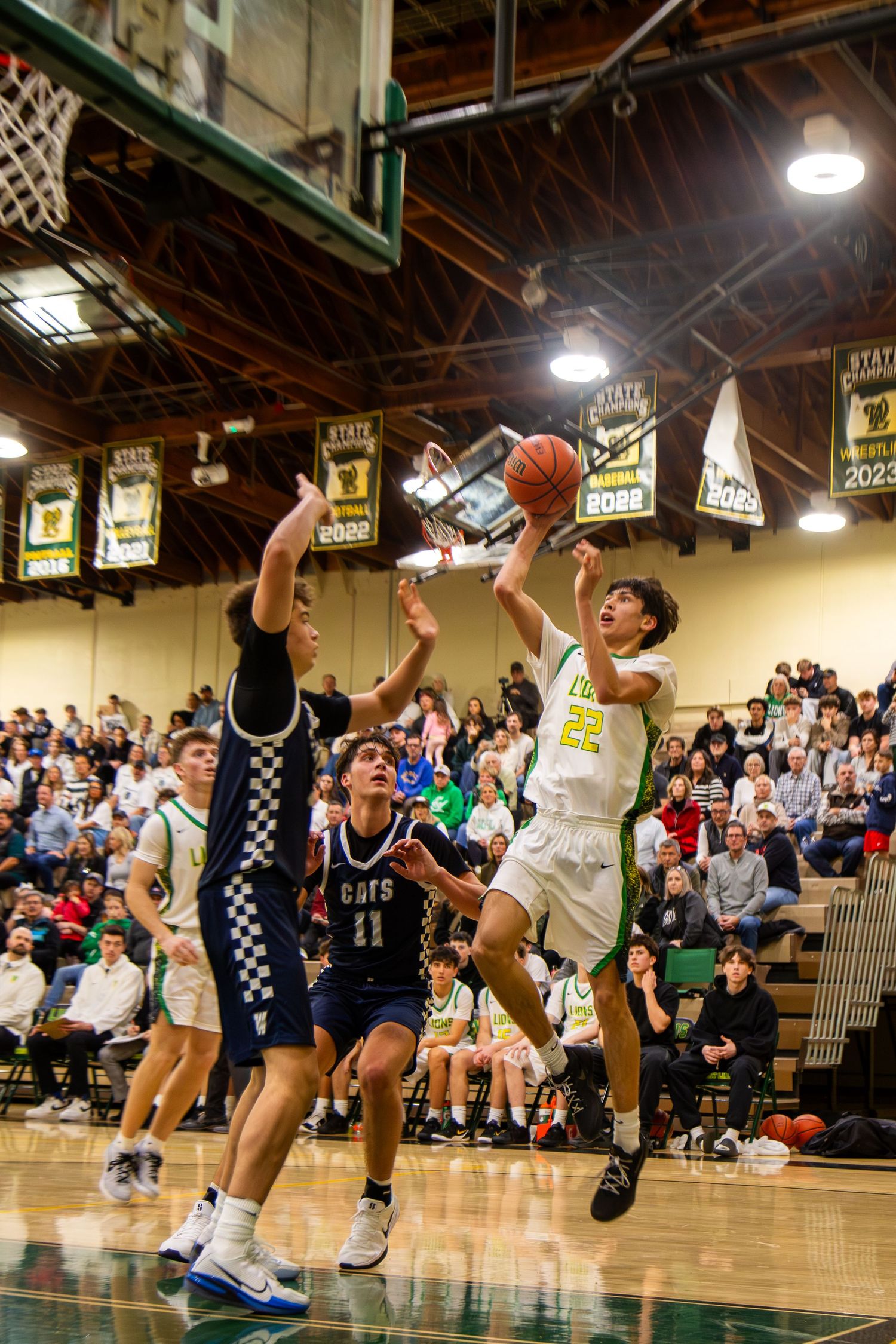West Linn Lions Varsity Boys Basketball game photographed by Miles Butler Photography
