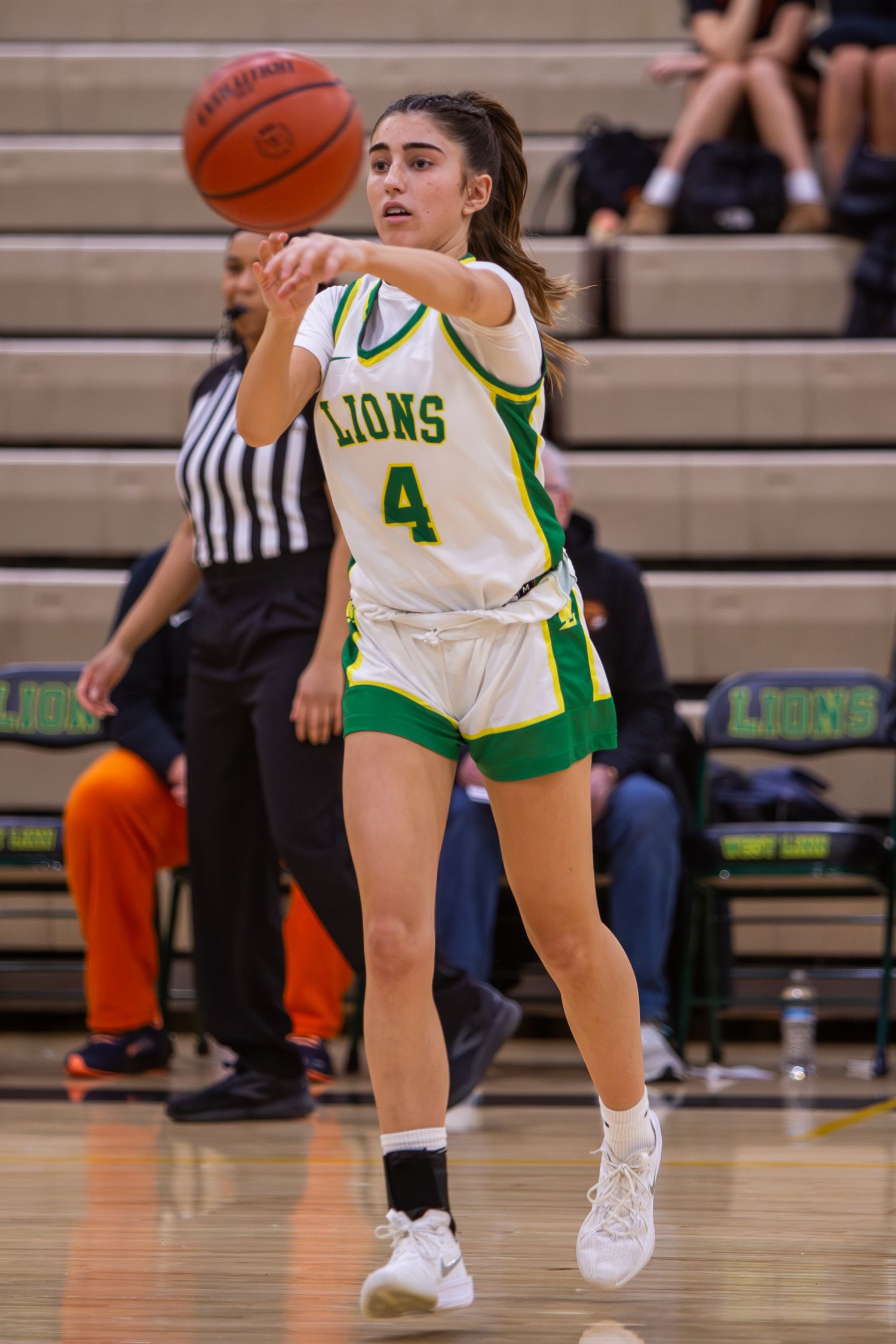 West Linn Lions Varsity Girls Basketball game photographed by Miles Butler Photography