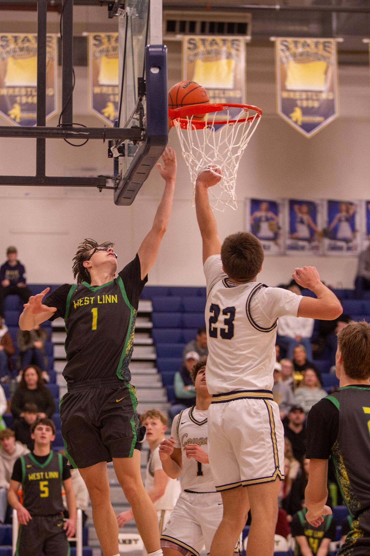 West Linn Lions Varsity Boys Basketball game photographed by Miles Butler Photography