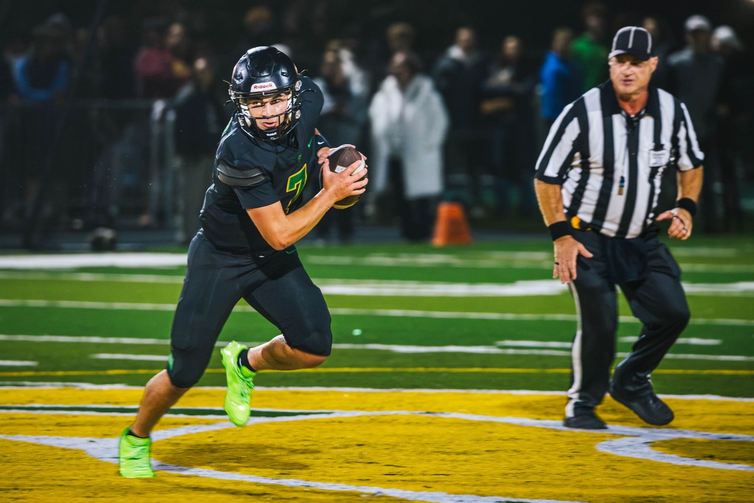 West Linn Football Vs Central Catholic, Quarterback Sloan Baker. Photographed by Miles Butler Photography