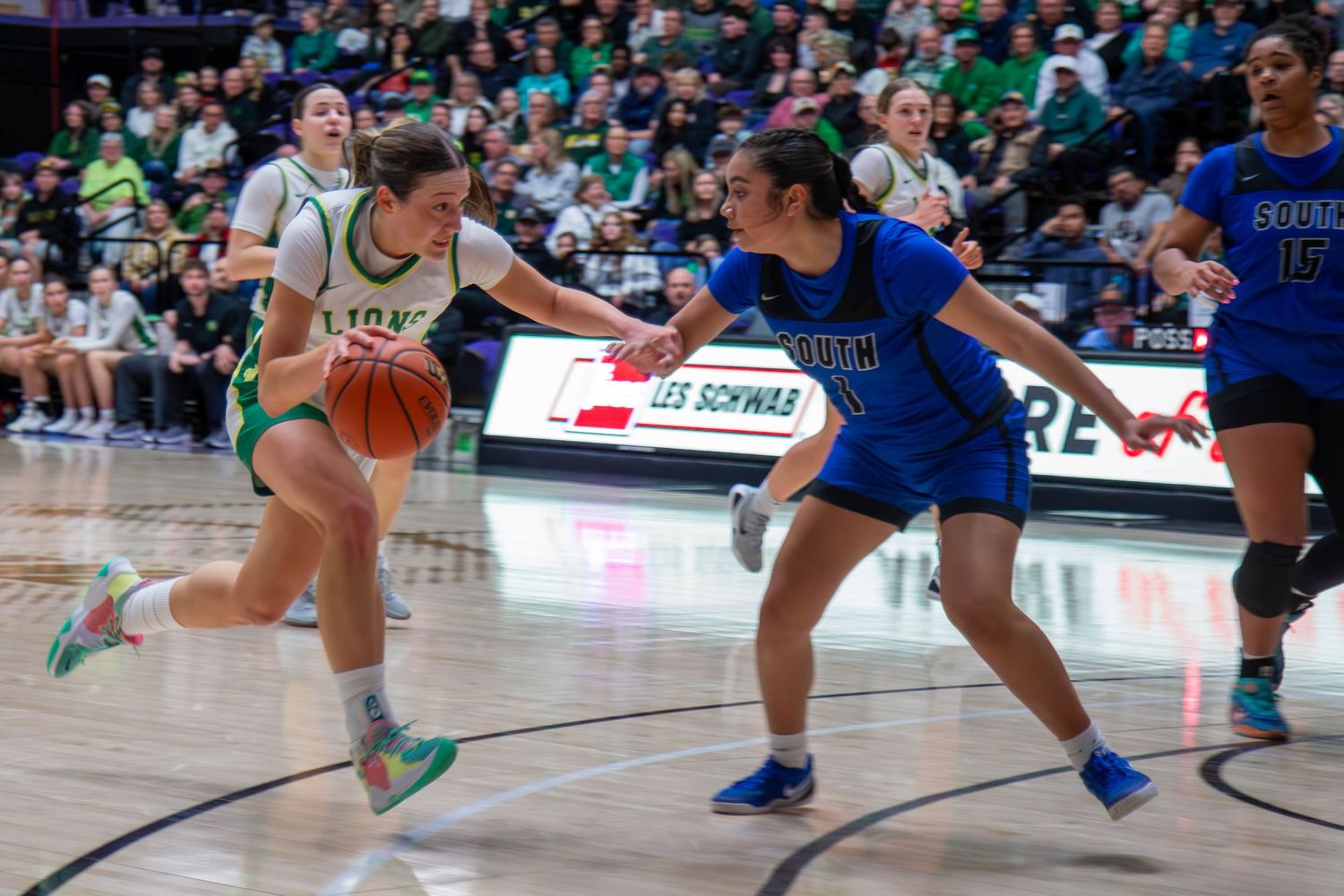 West Linn Lions Varsity Girls Basketball game photographed by Miles Butler Photography