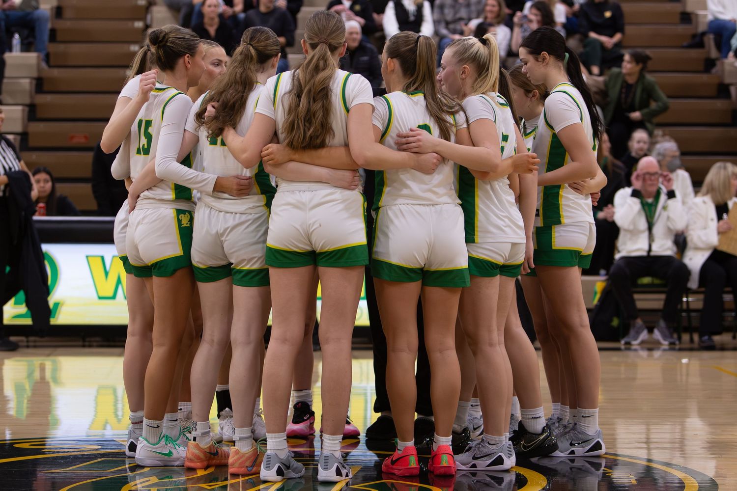 West Linn Lions Varsity Girls Basketball game photographed by Miles Butler Photography