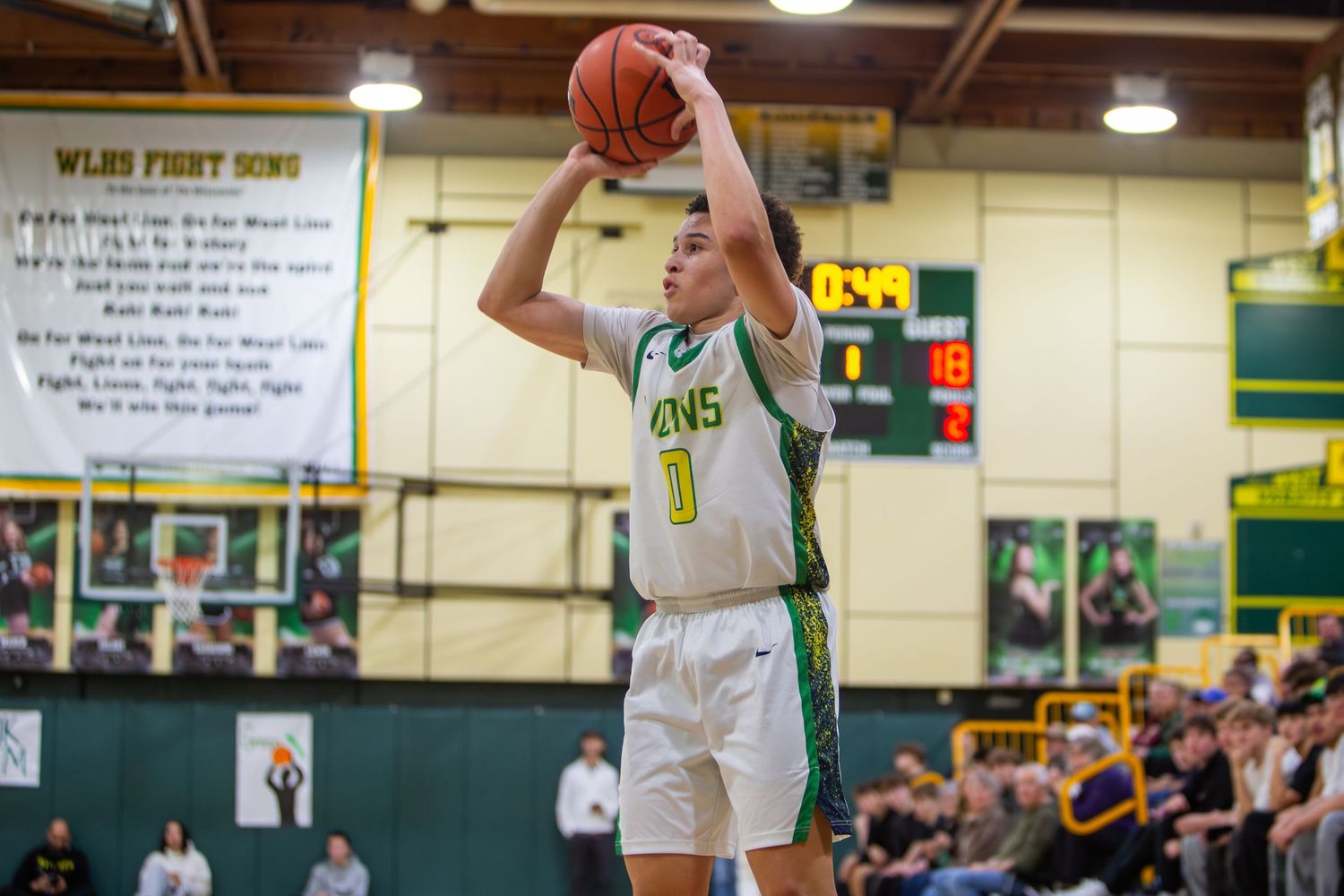 West Linn Lions Varsity Boys Basketball game photographed by Miles Butler Photography