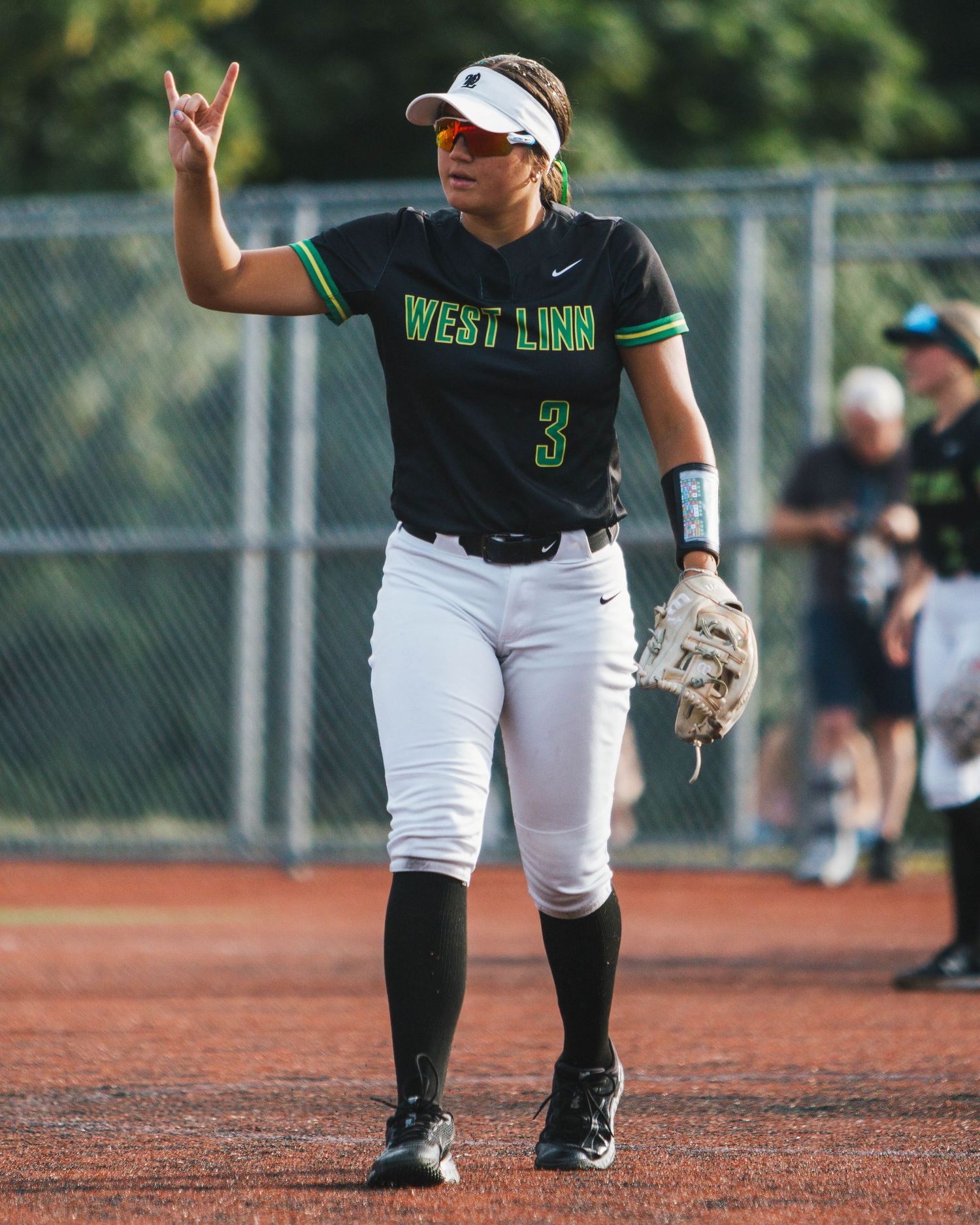 West Linn Softball Photographed by Miles Butler Photography