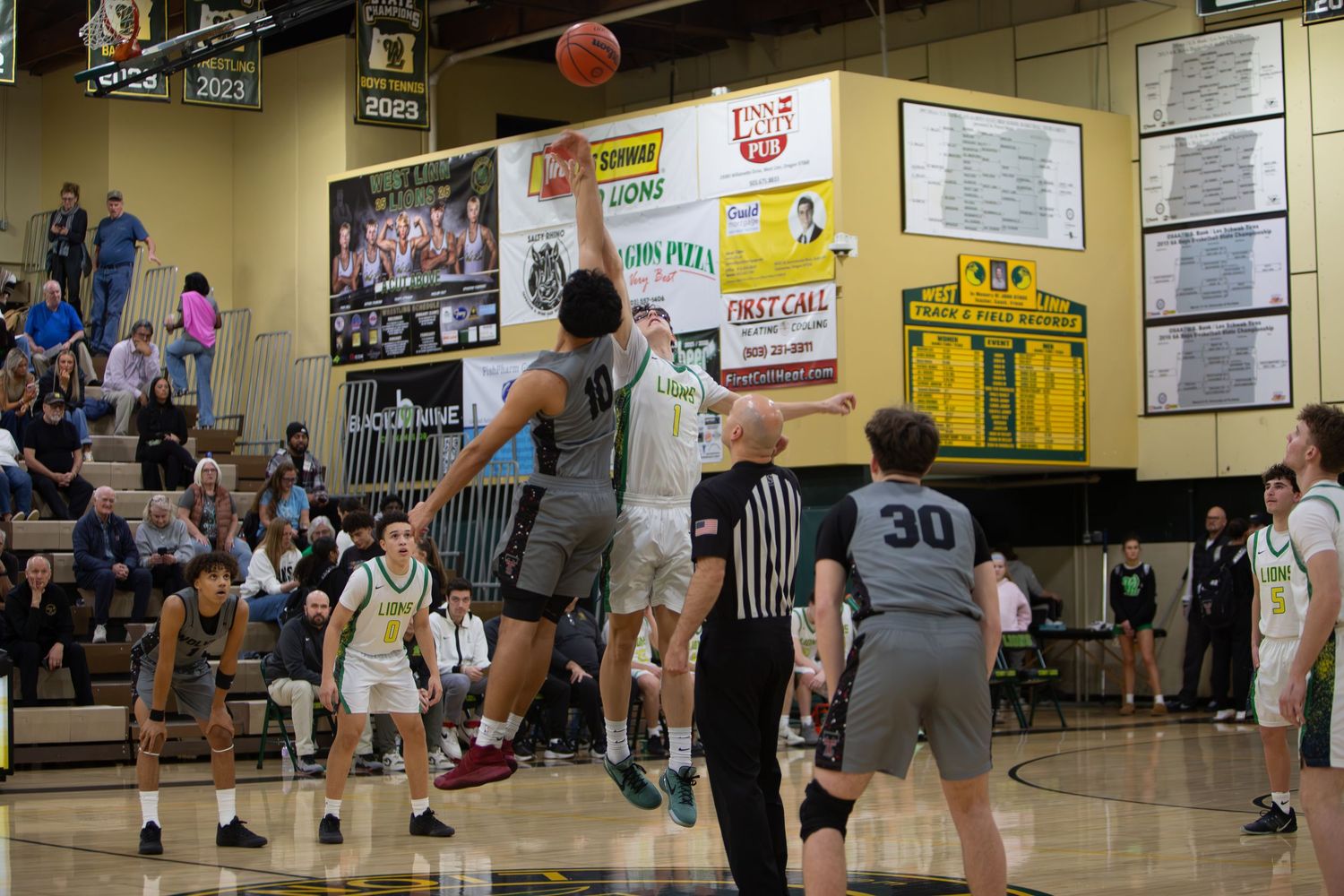 West Linn Lions Varsity Boys Basketball game photographed by Miles Butler Photography