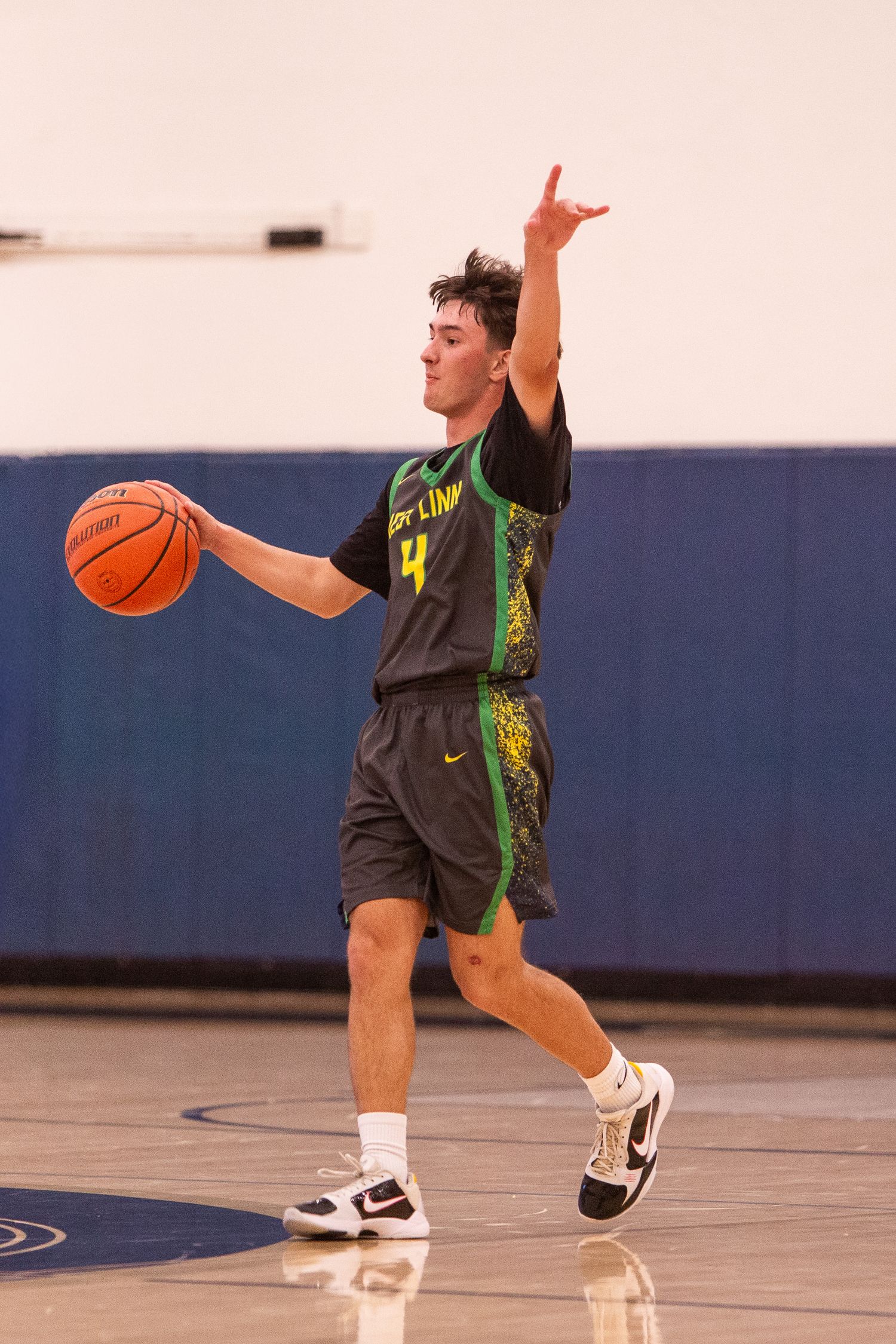 West Linn Lions Varsity Boys Basketball game photographed by Miles Butler Photography