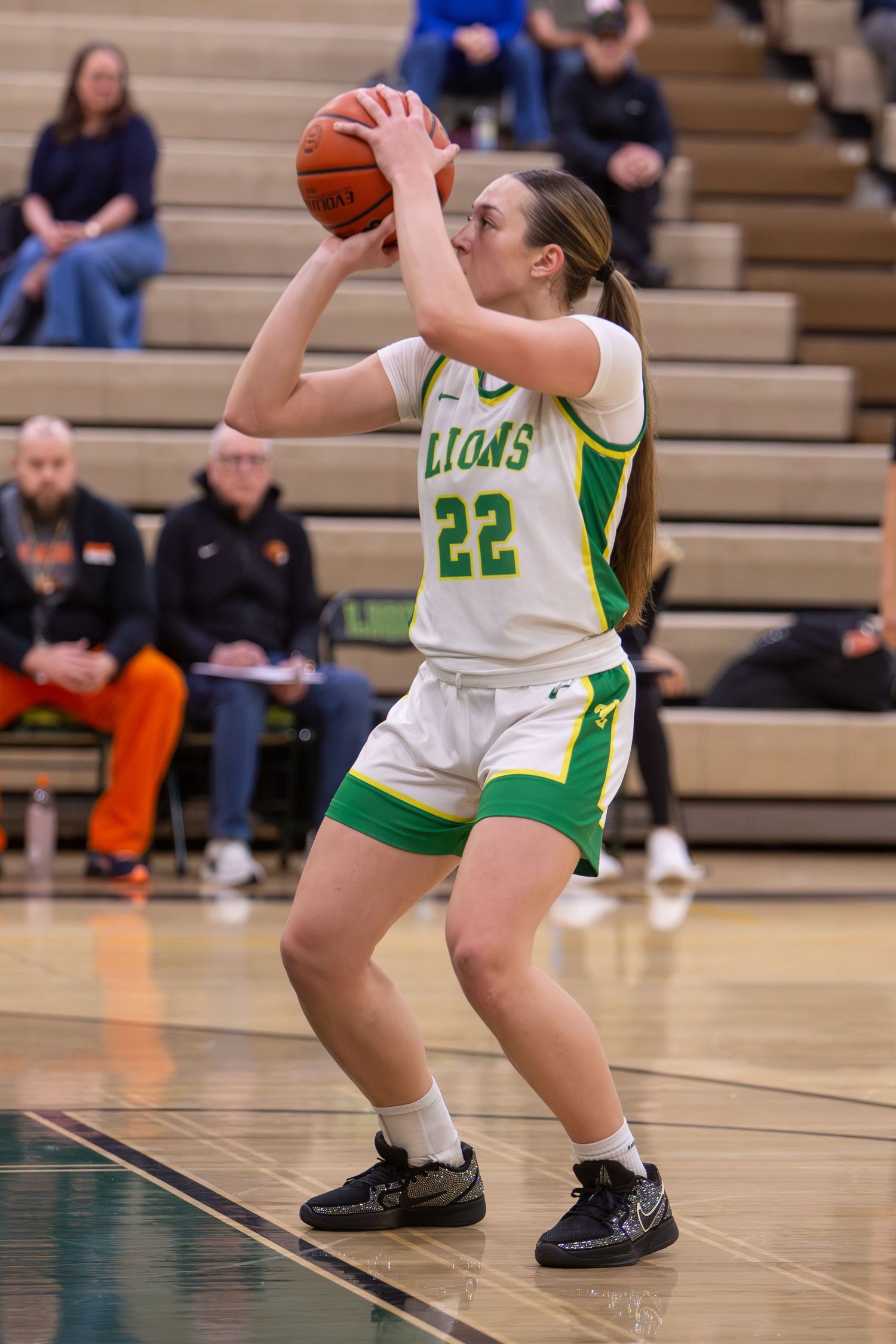 West Linn Lions Varsity Girls Basketball game photographed by Miles Butler Photography