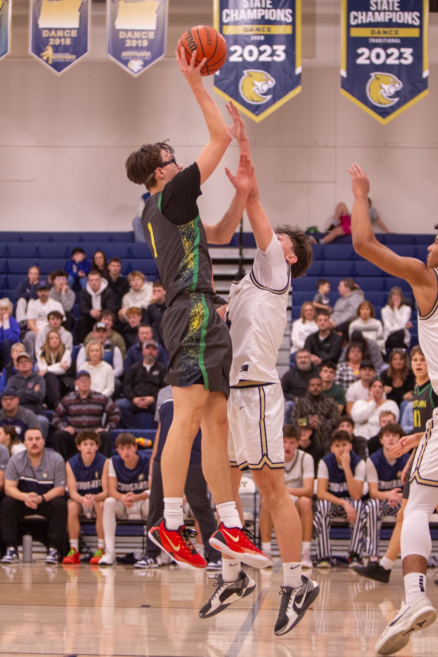 West Linn Lions Varsity Boys Basketball game photographed by Miles Butler Photography