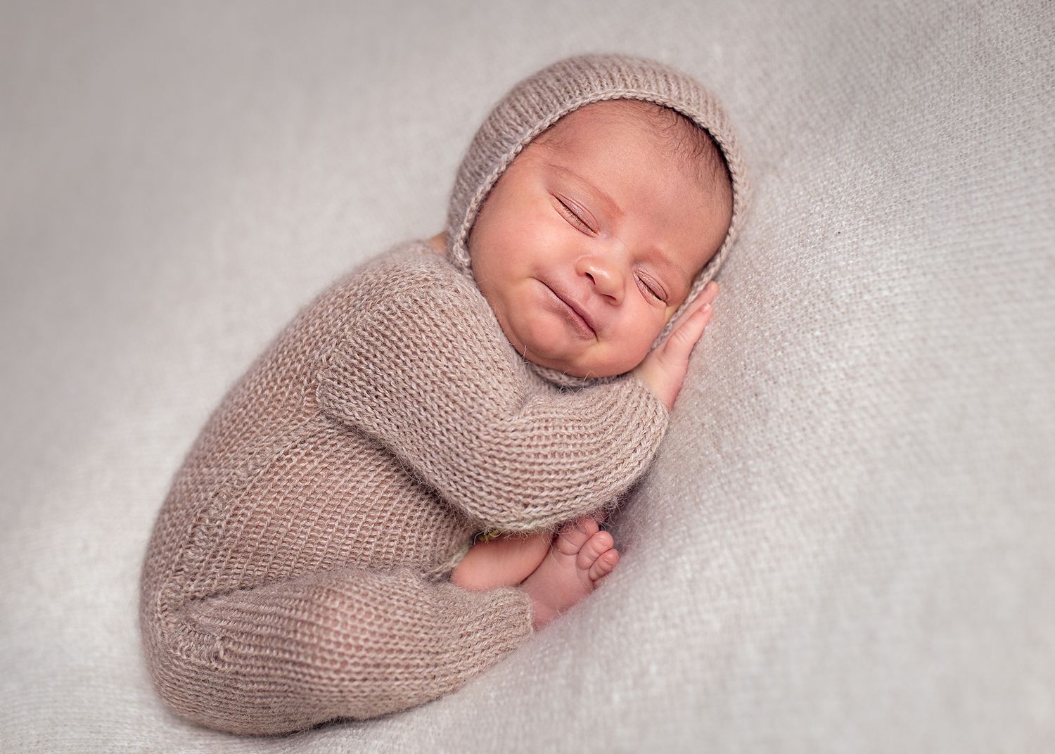 studio-newborn-photo