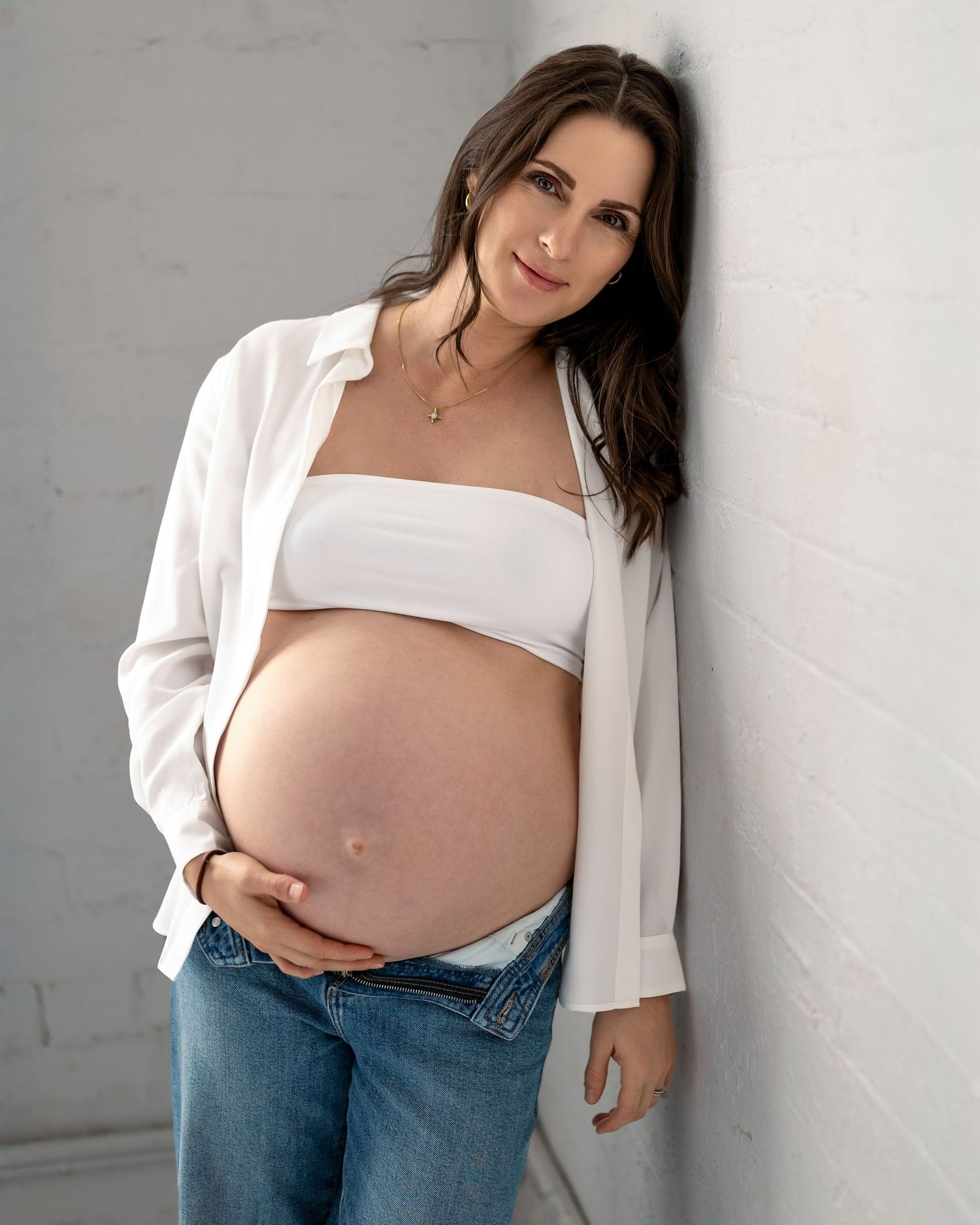 Casual studio pregnancy session