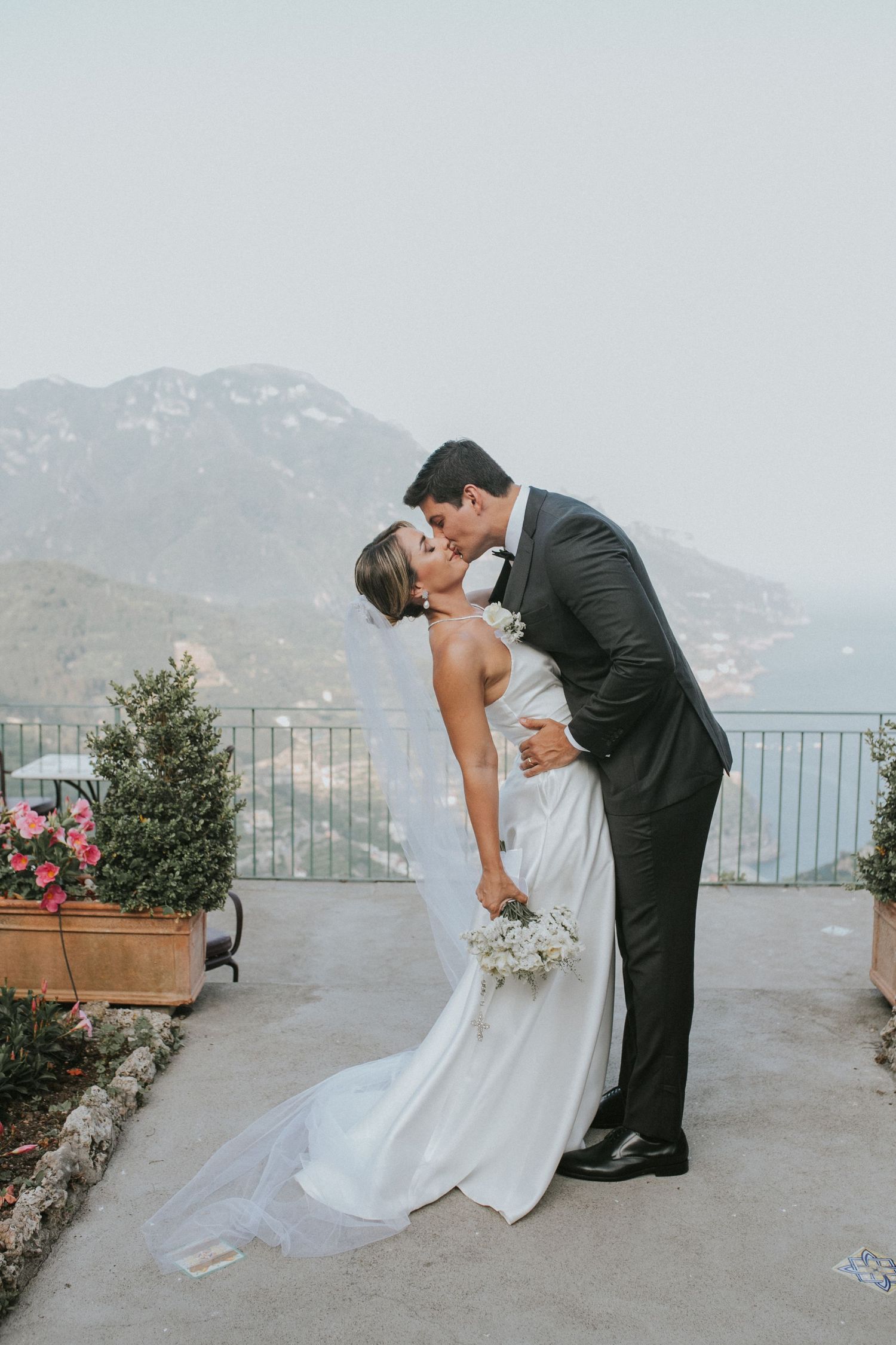 Casamento na Itália: fotografia elegante e emocionante na Costa Amalfitana, Capri, Puglia, Toscana e Verona.