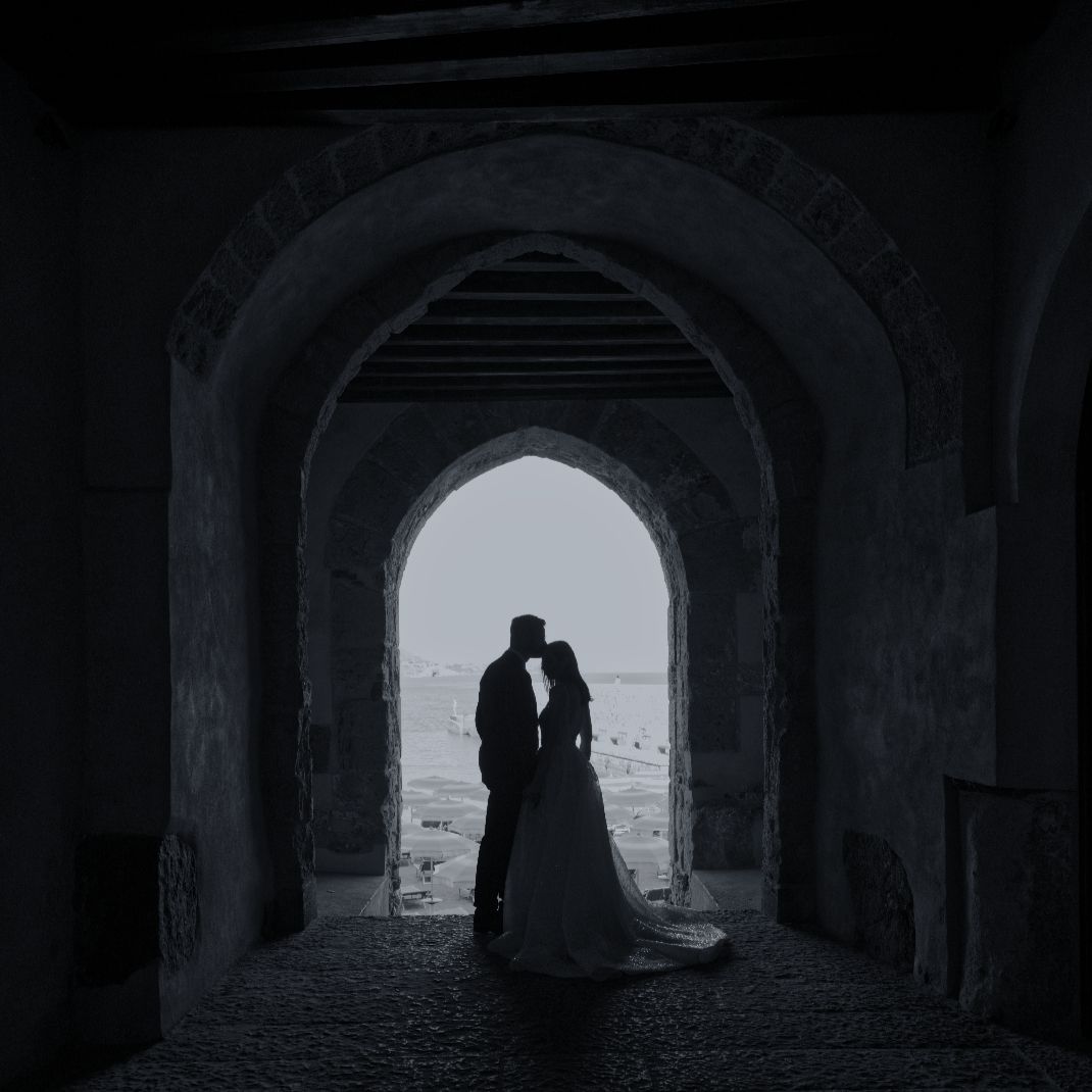 Moody black and white series showing silhouettes in stone archways and tunnels.
Horvath-Photography-Sam-Sciarrino