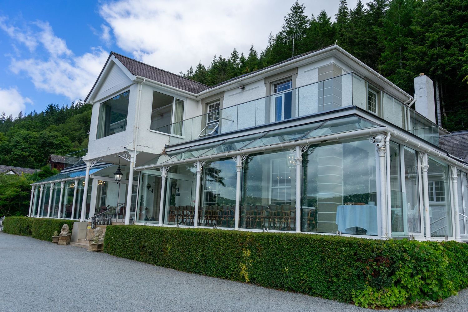 Plas Maenan wedding photographer. North-Wales wedding photographer