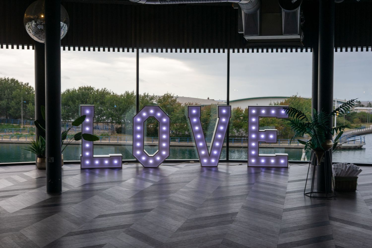 Waterfront southport Hotel wedding photographer. Southport wedding photographer