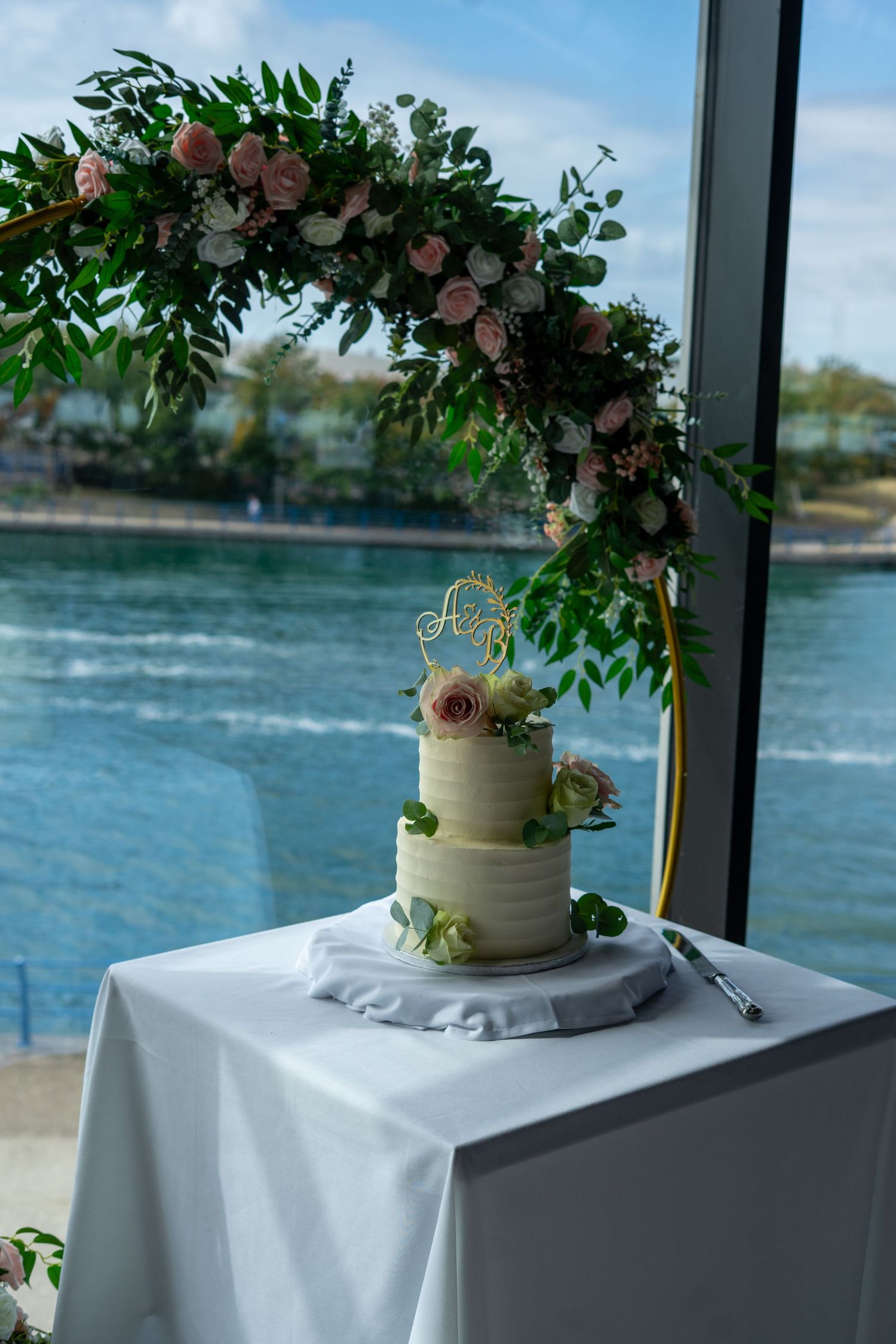 Waterfront southport Hotel wedding photographer. Southport wedding photographer