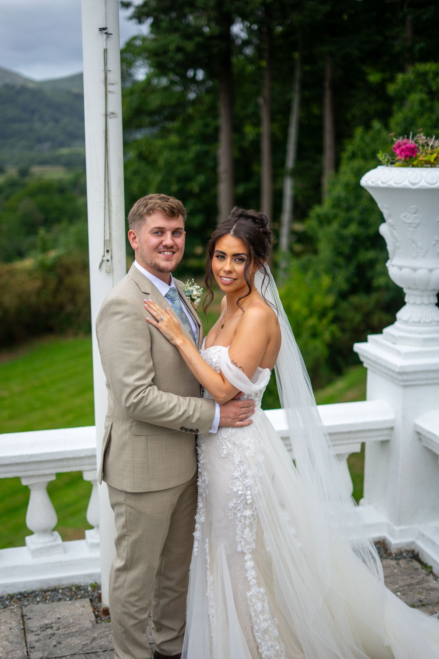 Plas Maenan wedding photographer. North-Wales wedding photographer