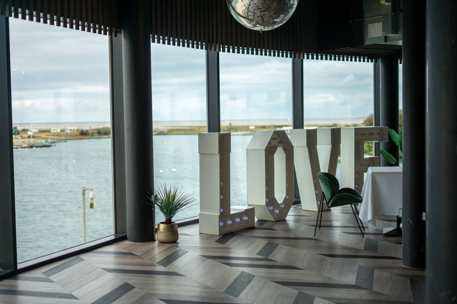 Waterfront southport Hotel wedding photographer. Southport wedding photographer