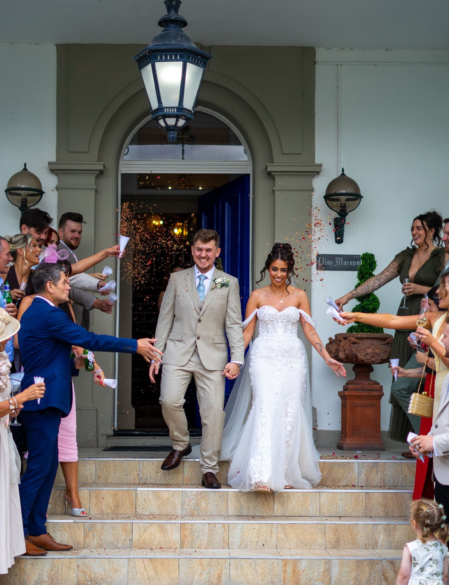 Plas Maenan wedding photographer. North-Wales wedding photographer