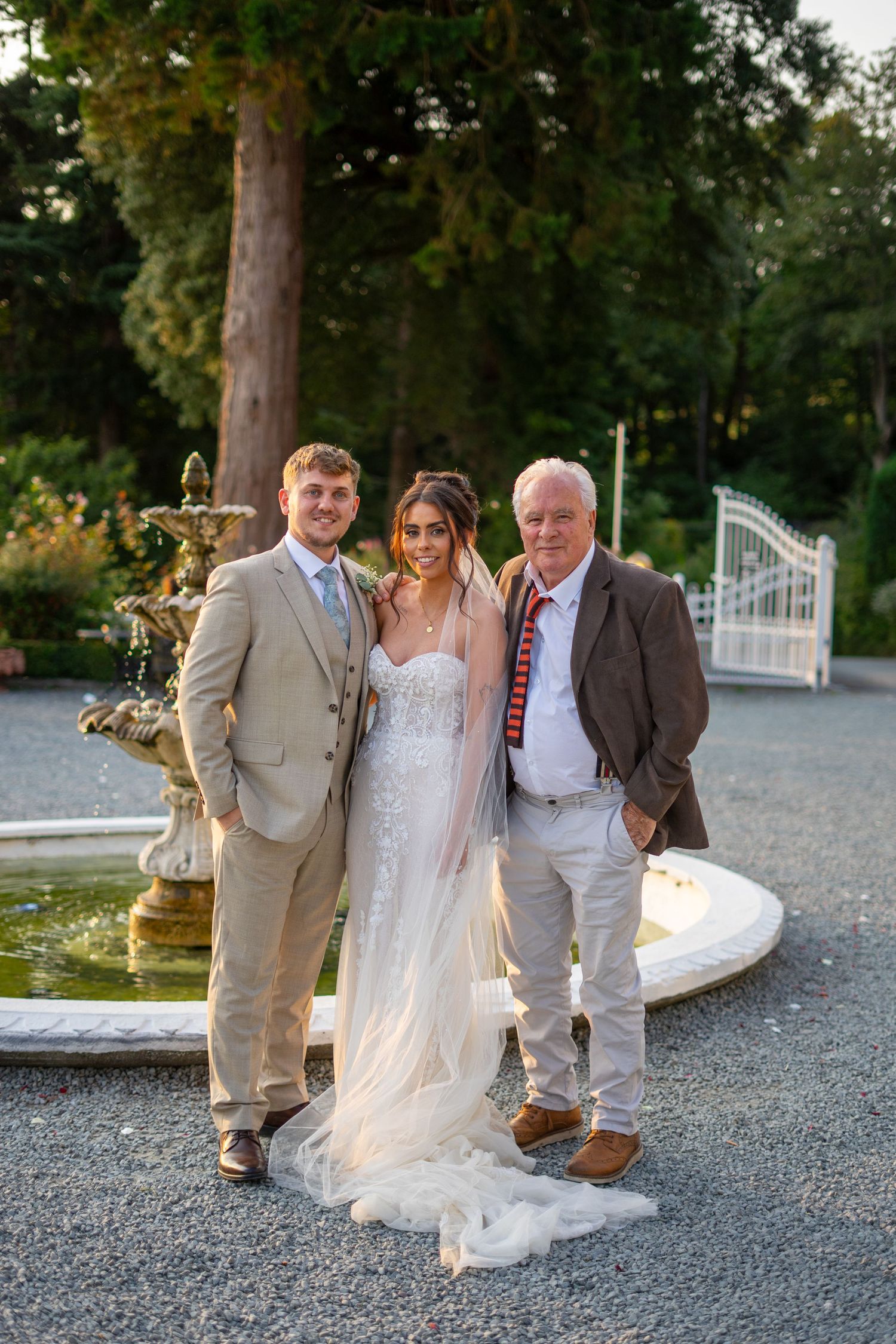 Plas Maenan wedding photographer. North-Wales wedding photographer