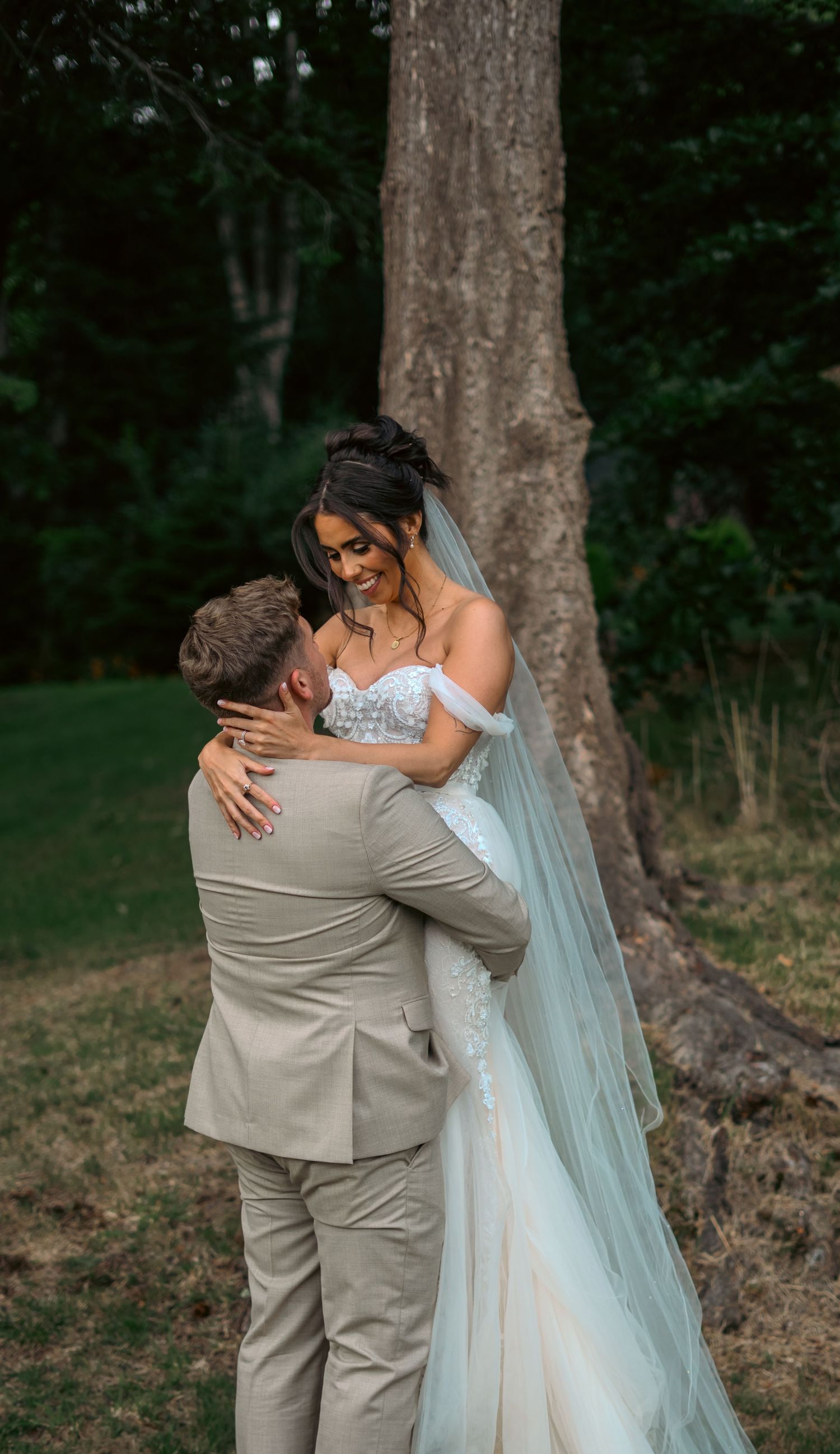 plas maenan wedding photographer. merseyside wedding photographer