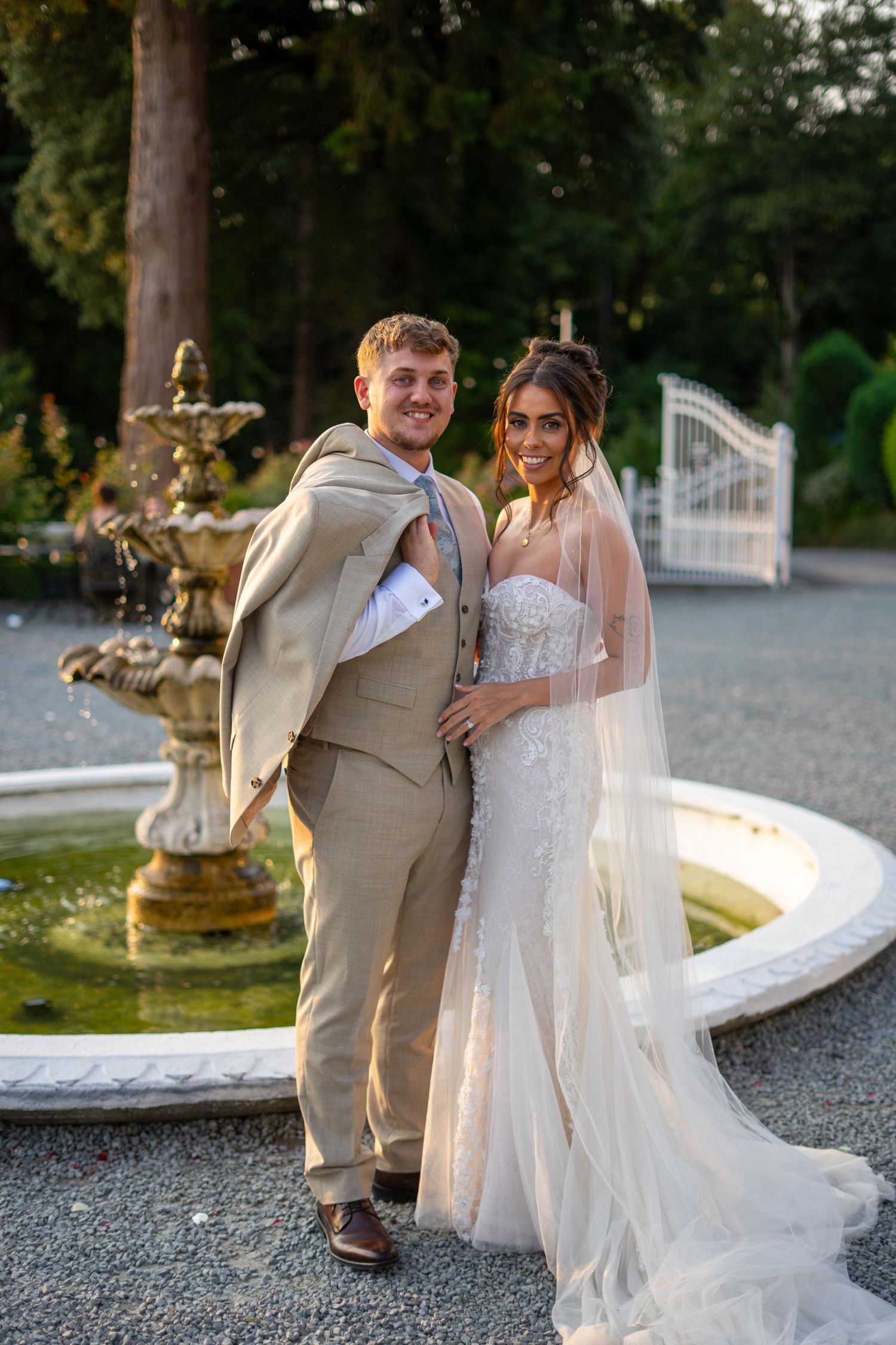 Plas Maenan wedding photographer. North-Wales wedding photographer