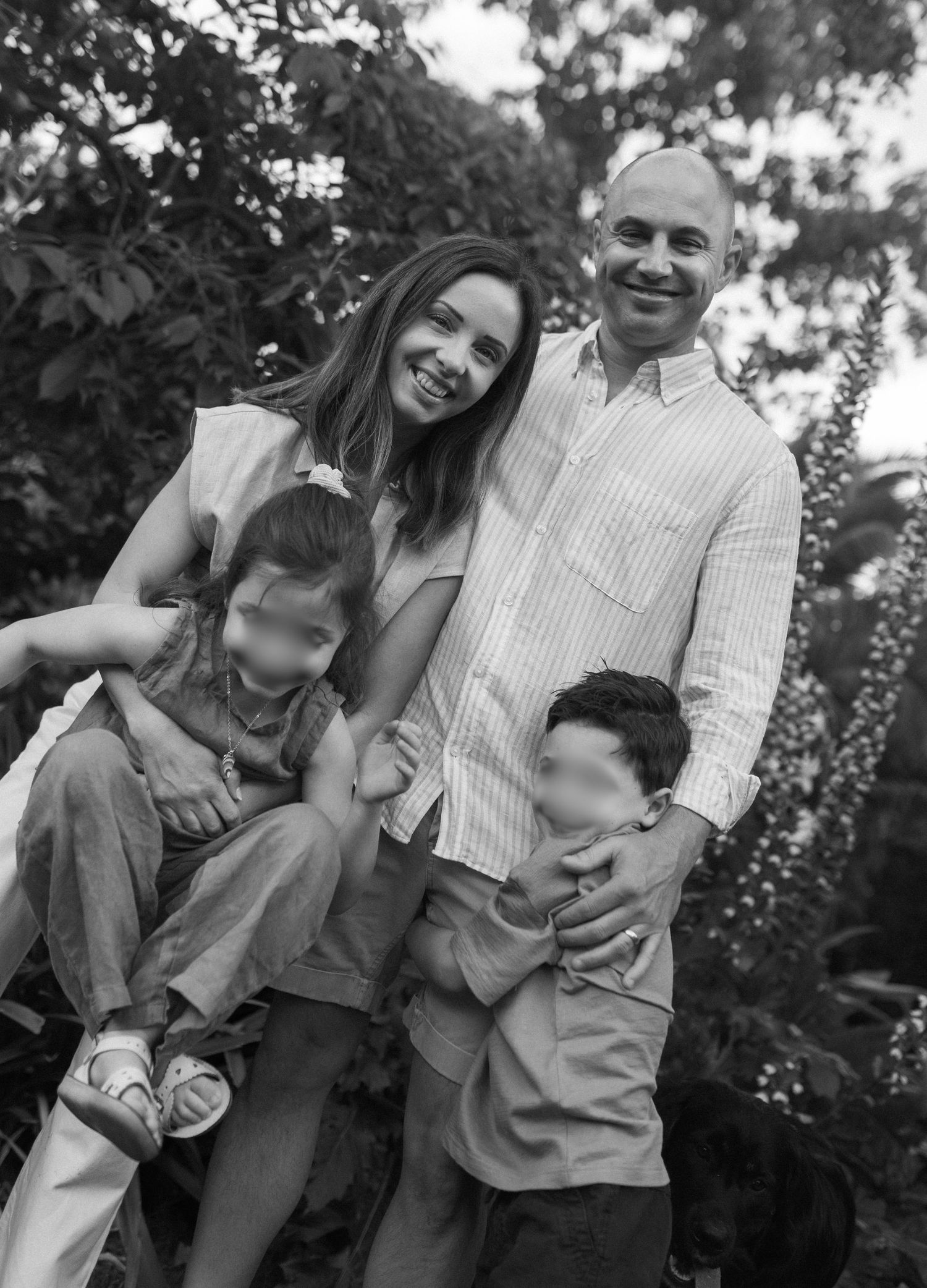 Joyful family connection captured in a relaxed at home photography session
