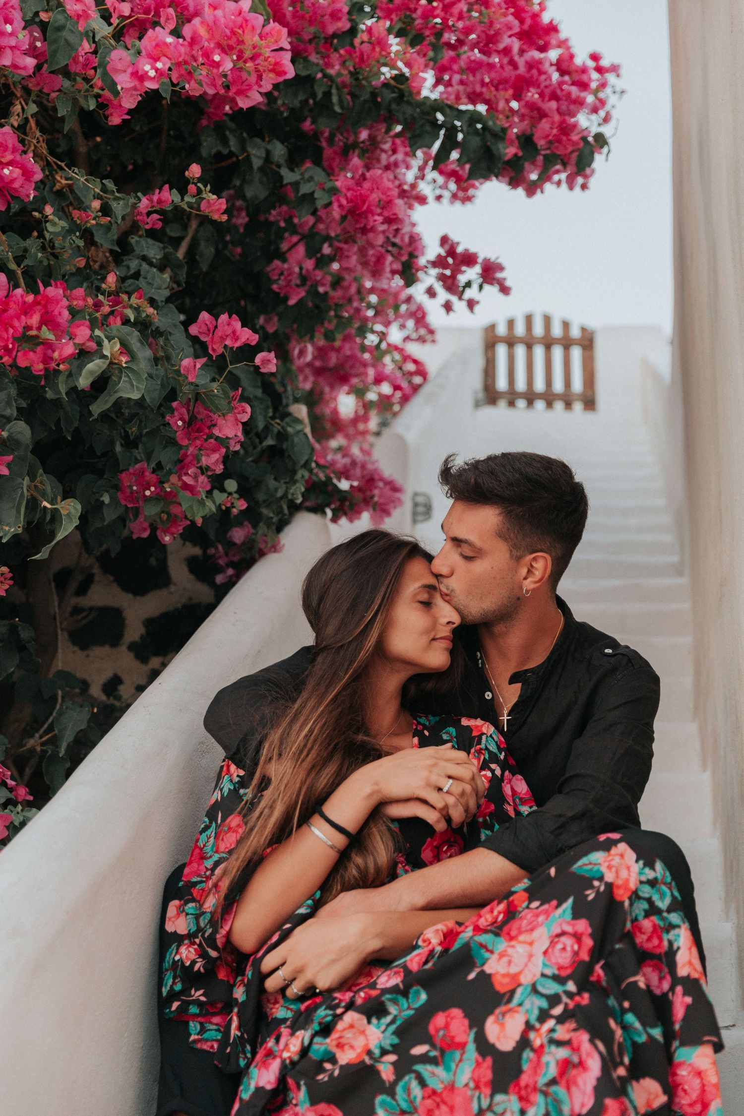 Couples session in Imerovigli, Santorini, Greece