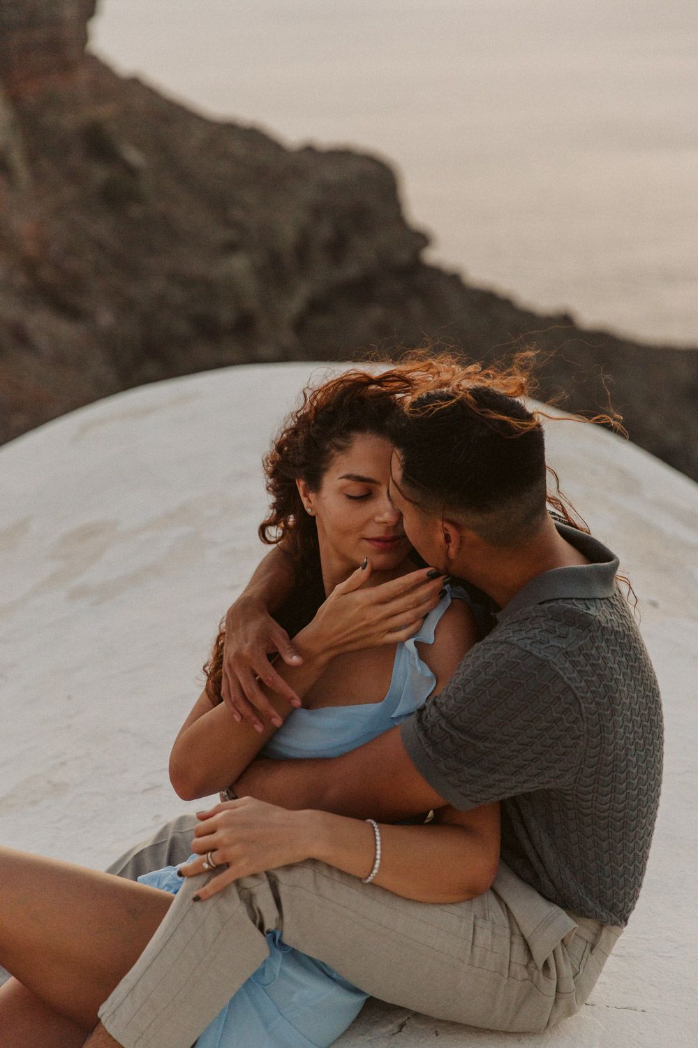 Romantic couples session in Santorini at sunset