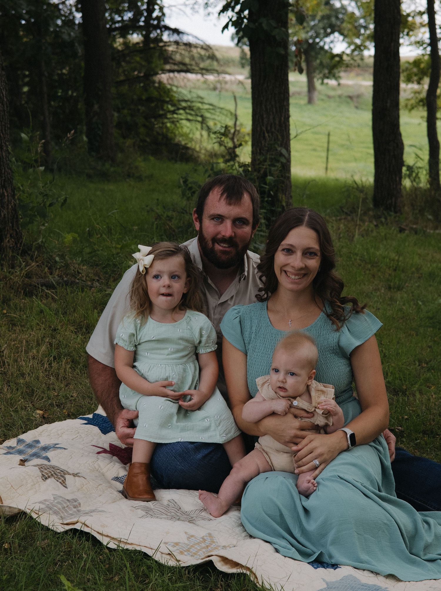 family portrait photographer in janesville wisconsin dubuque iowa madison wisconsin