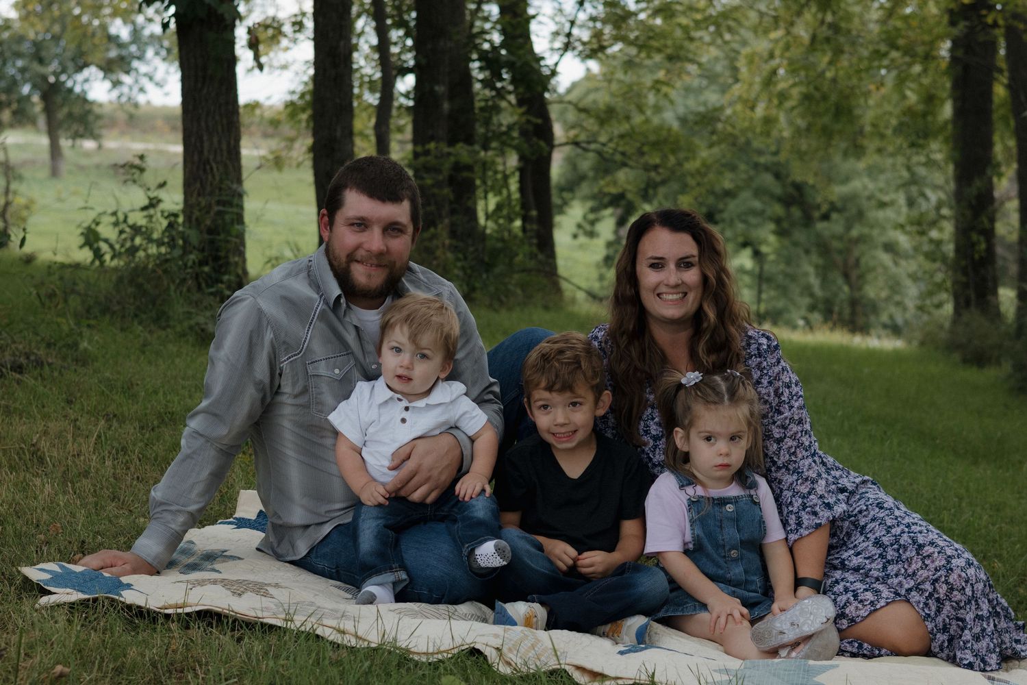 family portrait photographer in janesville wisconsin dubuque iowa madison wisconsin