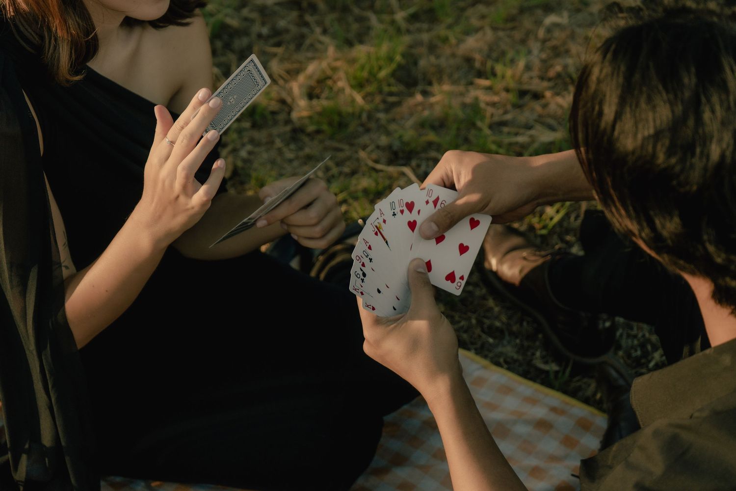 couple playing cards