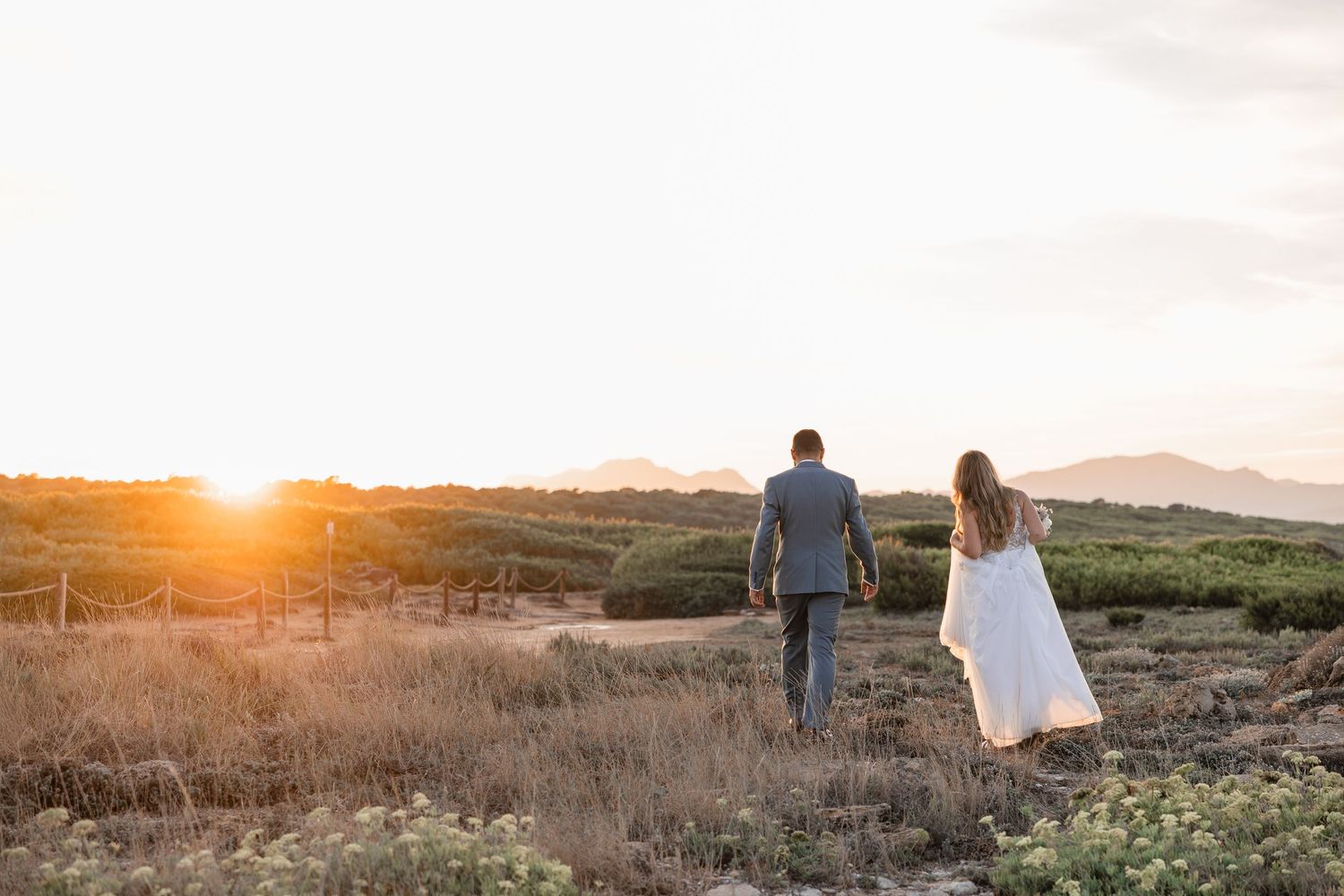 After-Wedding-Shooting auf Mallorca bei Sonnenuntergang