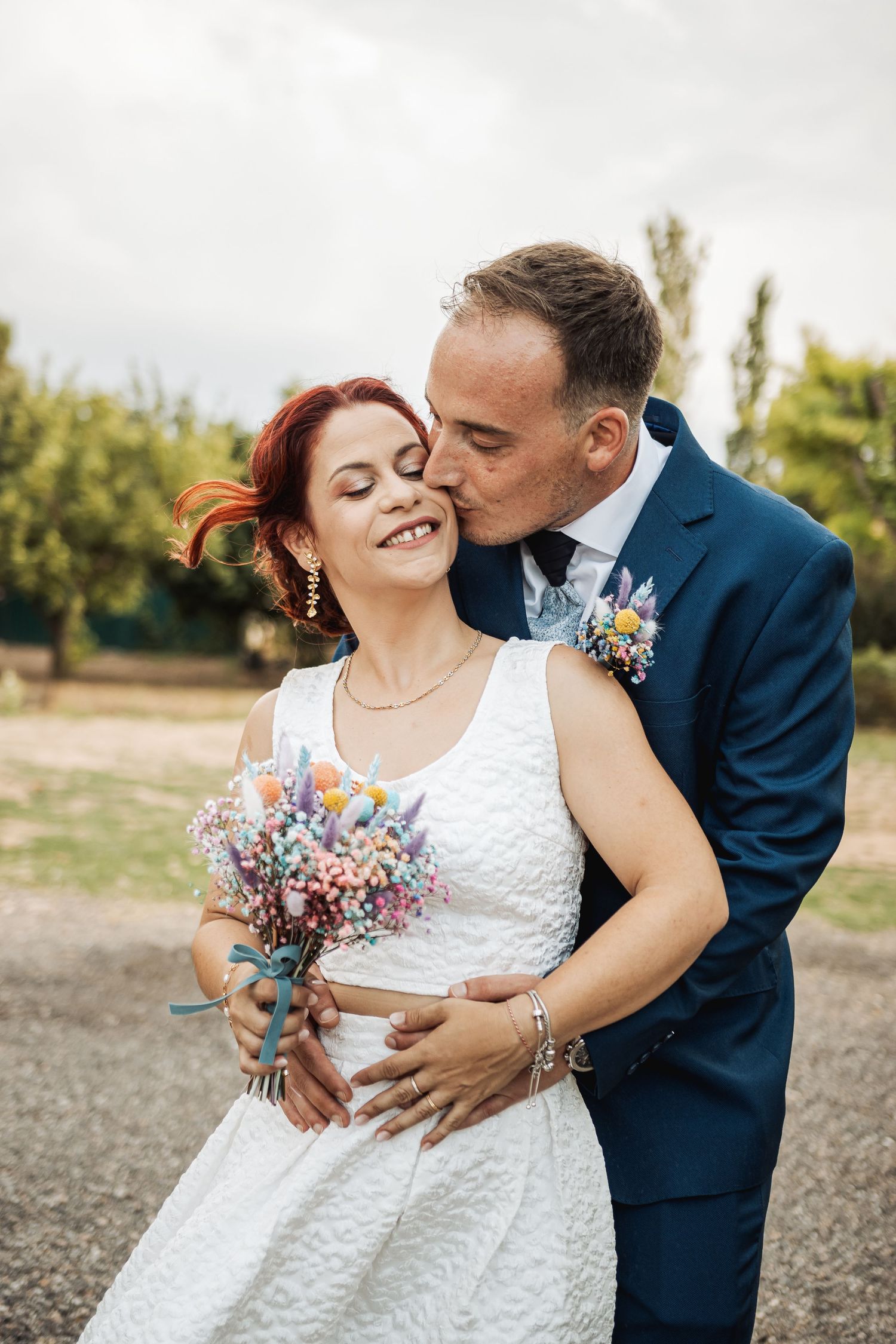 Fotografía de los anillos de boda en detalle – Madrid