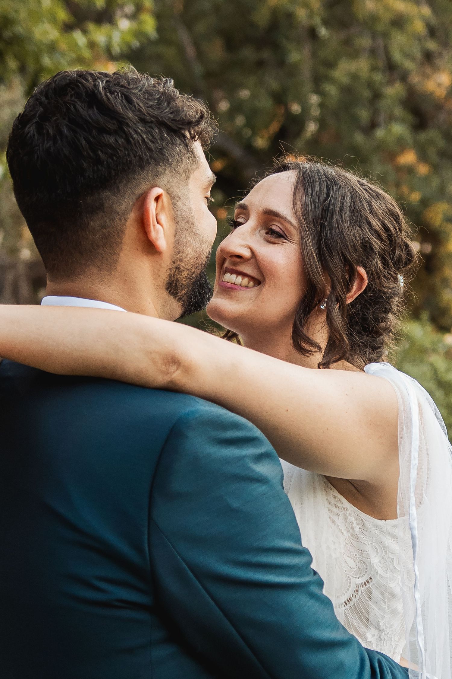 Primera mirada de los novios antes de la ceremonia – Boda en Torrejón
