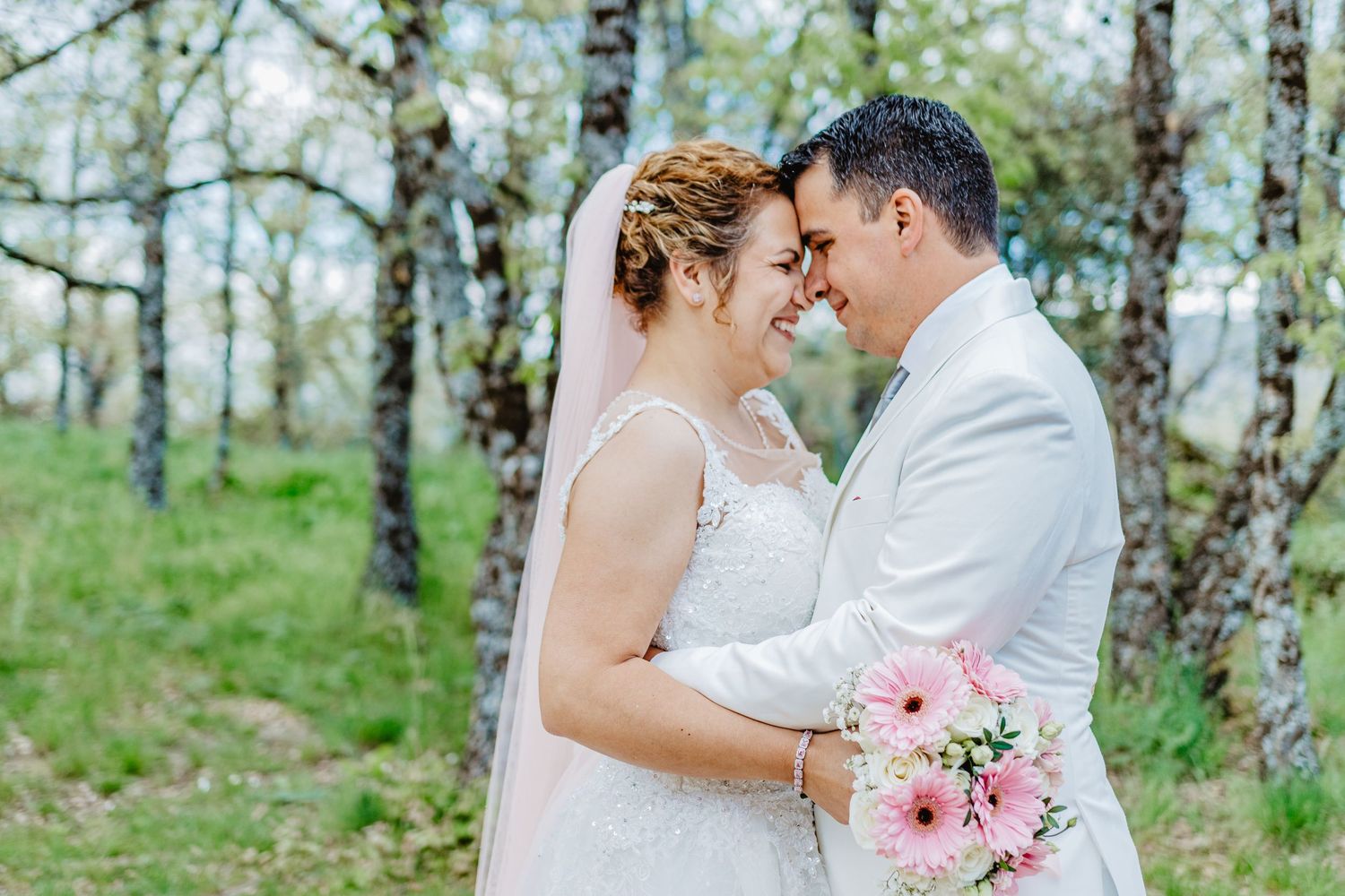 Novia caminando hacia el altar en iglesia de Coslada – Madrid
