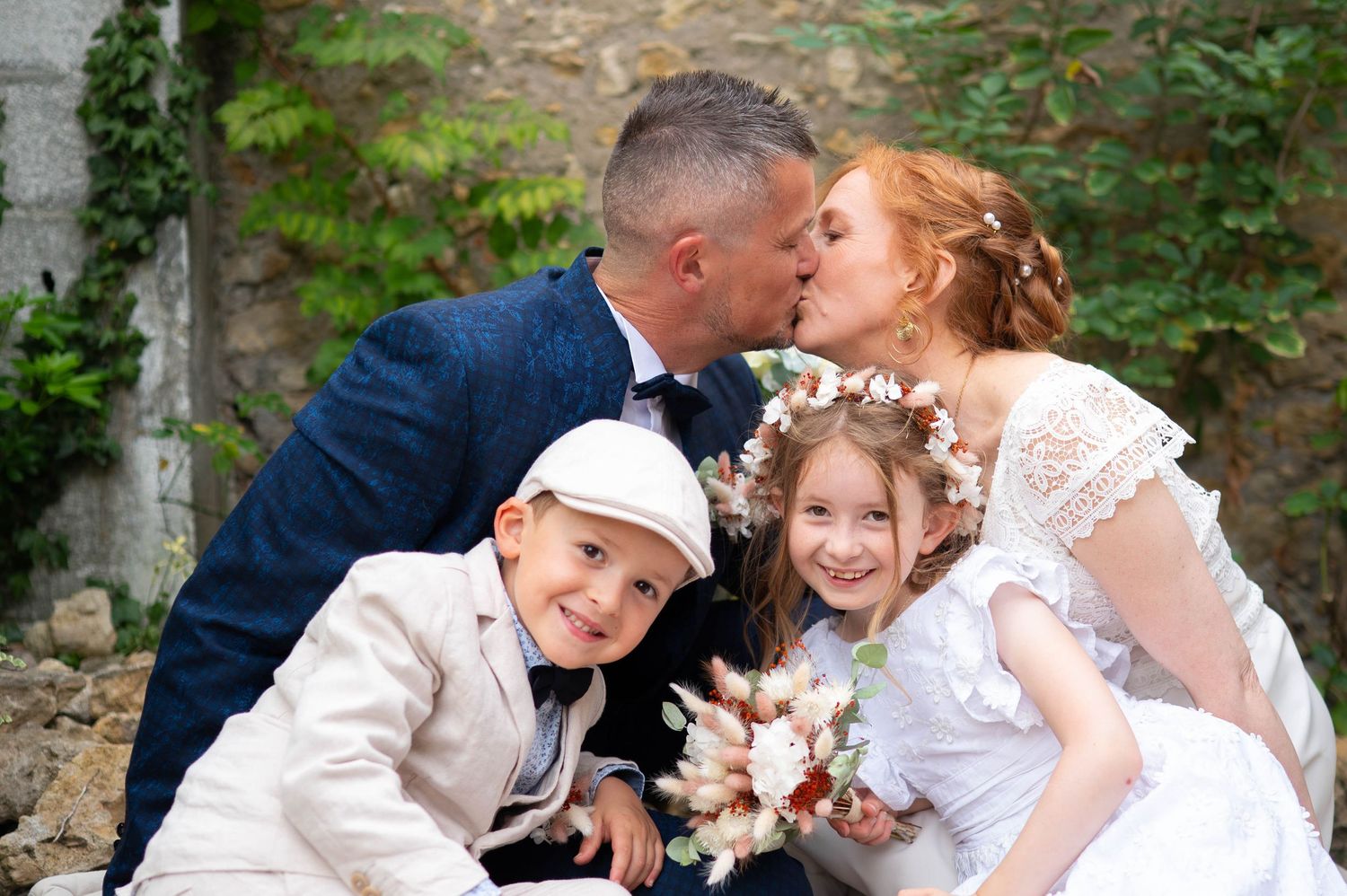 Mariage avec enfants couple quadra style chic et naturel